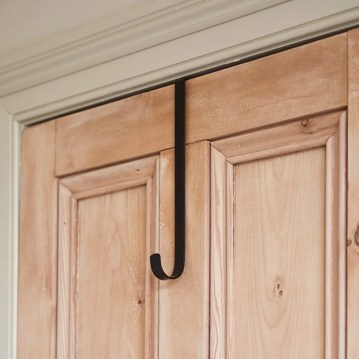 Door Wreath Hanger - Black, Metal image