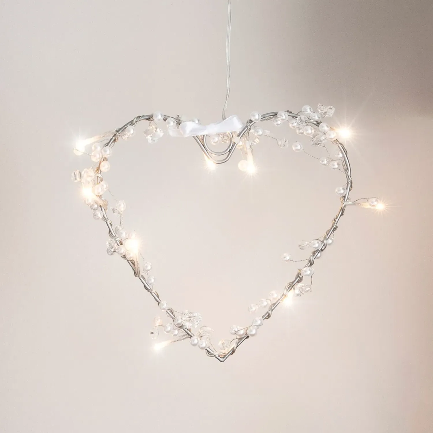 Heart Fairy Light Wreath - Warm White, Glass image