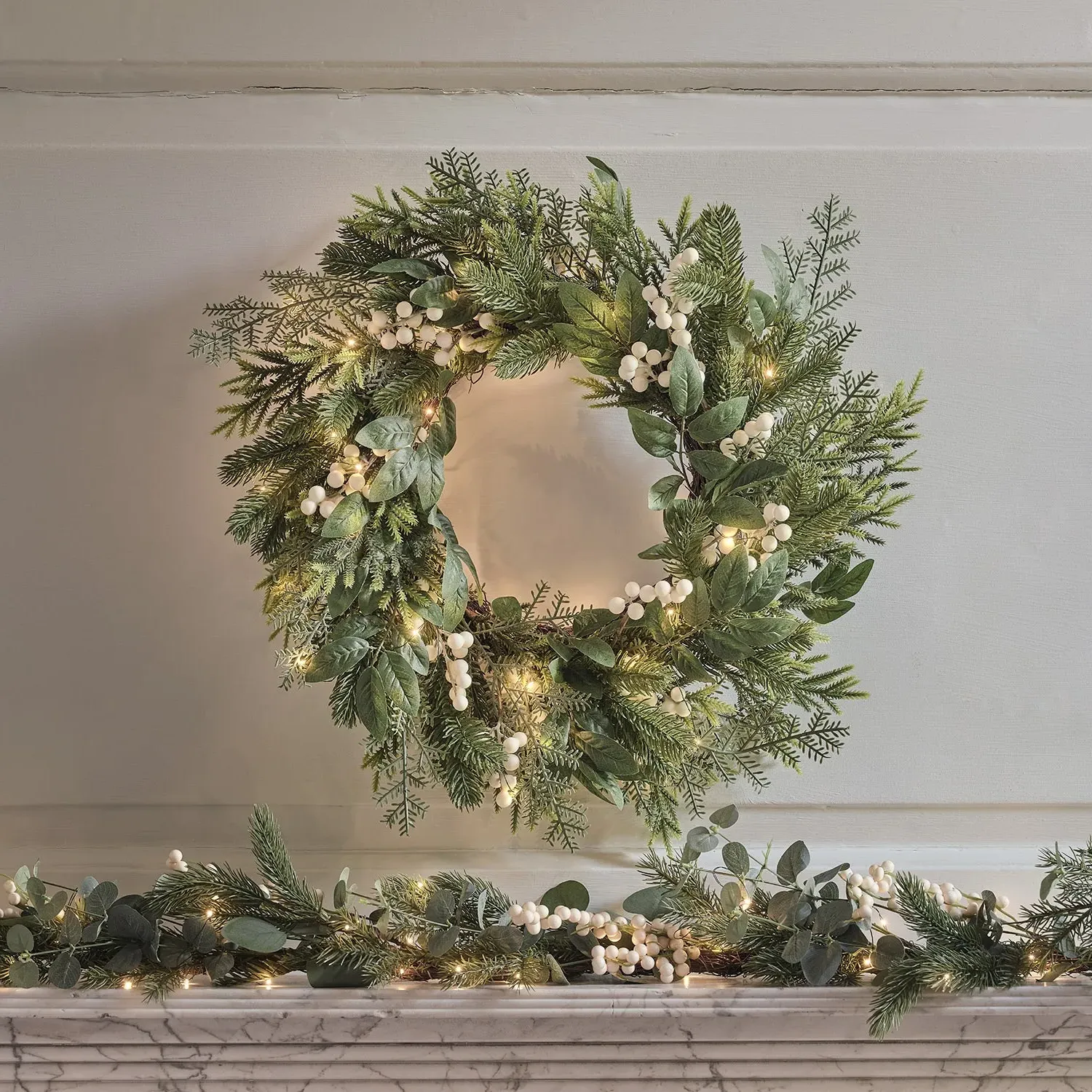 Pre-Lit Christmas Wreath & Garland Set - Green
