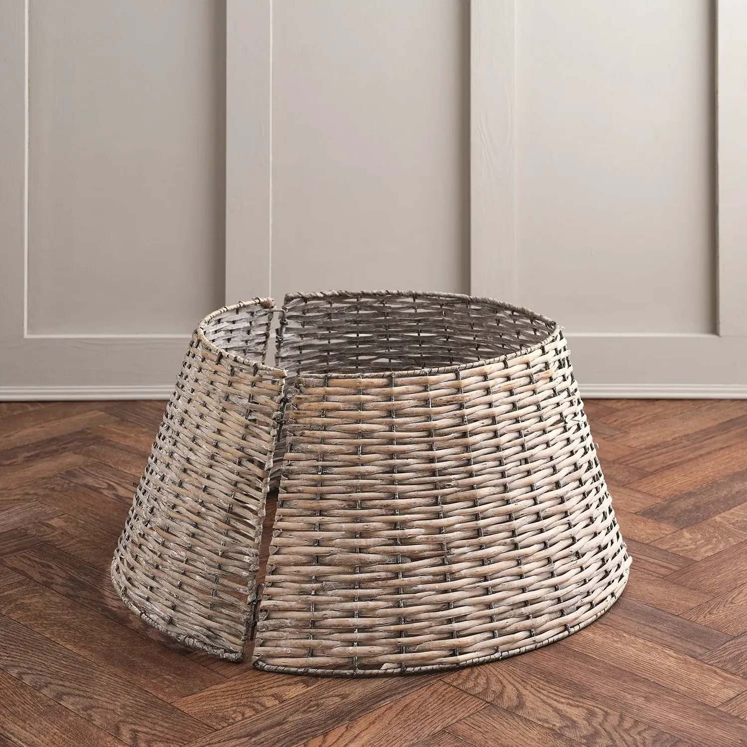 Round Christmas Tree Skirt - Grey Green, Rattan