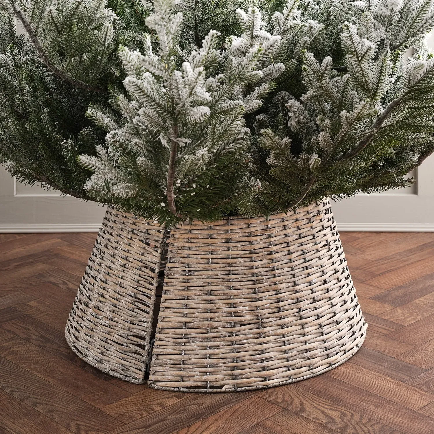 Round Christmas Tree Skirt - Grey Green, Rattan image