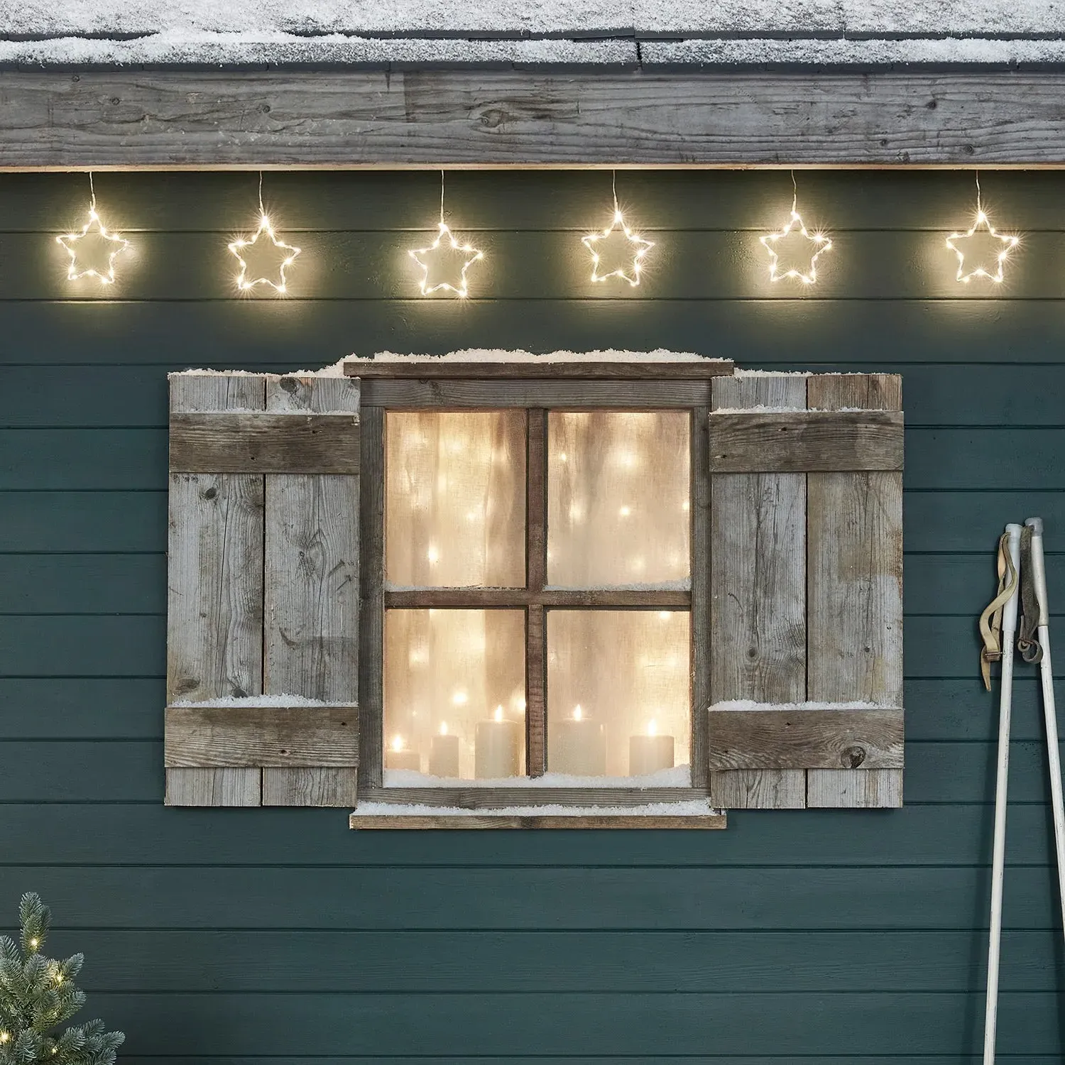 Star Garland Outdoor Christmas Light - Warm White image