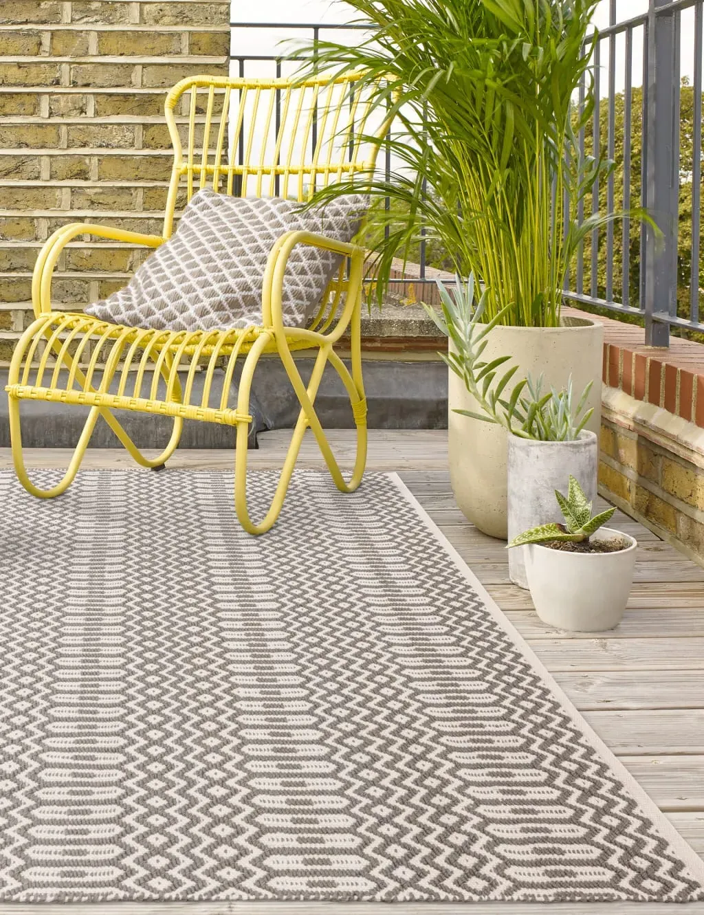 Geometric Runner Rug Indoor & Outdoor - Grey image