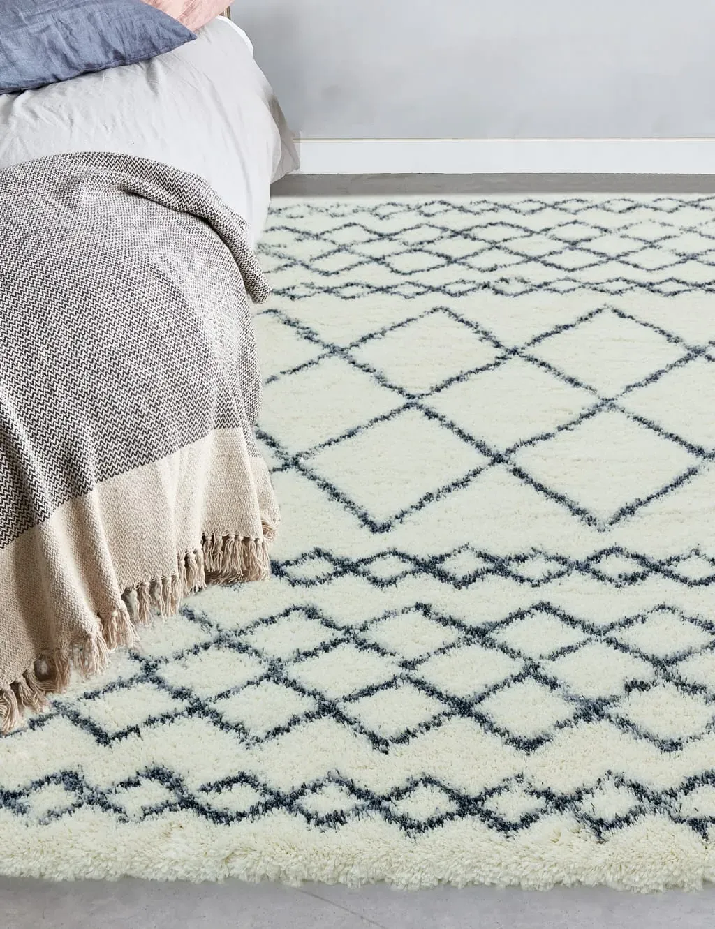 Moroccan Shaggy Rug - Ivory