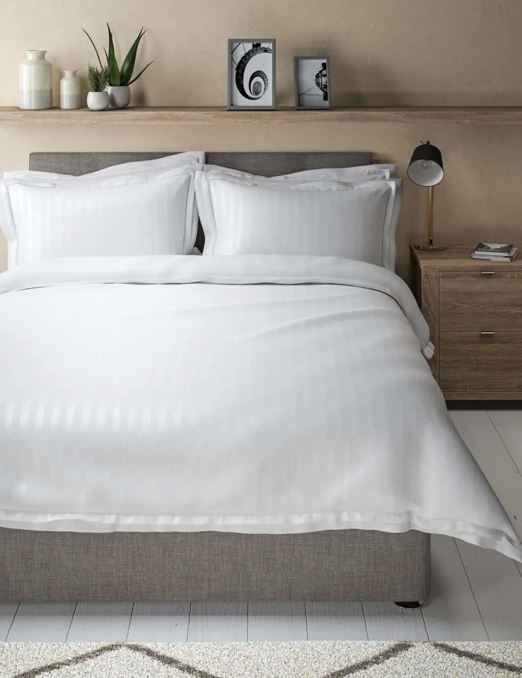 Double Cuff Bedding Set - White, Cotton image