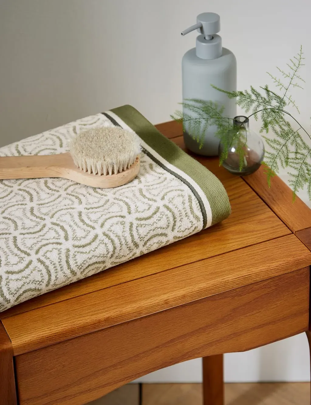 Bath Towel with Geometric Pattern - Green, Cotton