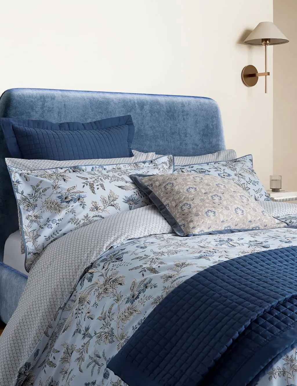 Square Pillowcase with Oxford Border - Navy, Cotton image
