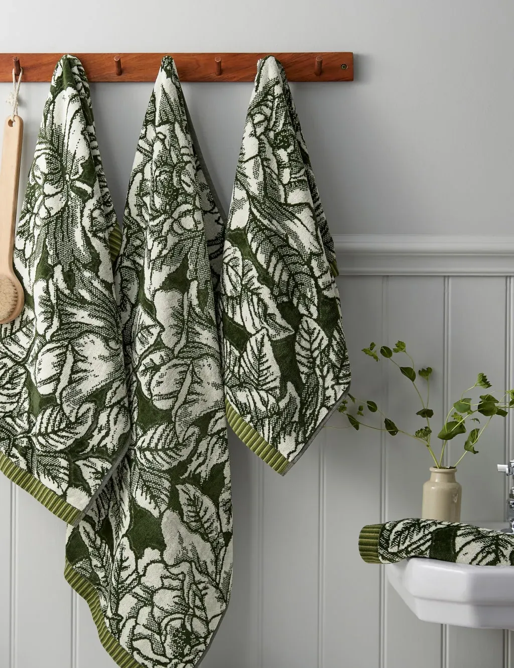 Hand Towel Hibiscus Floral - Green, Cotton image