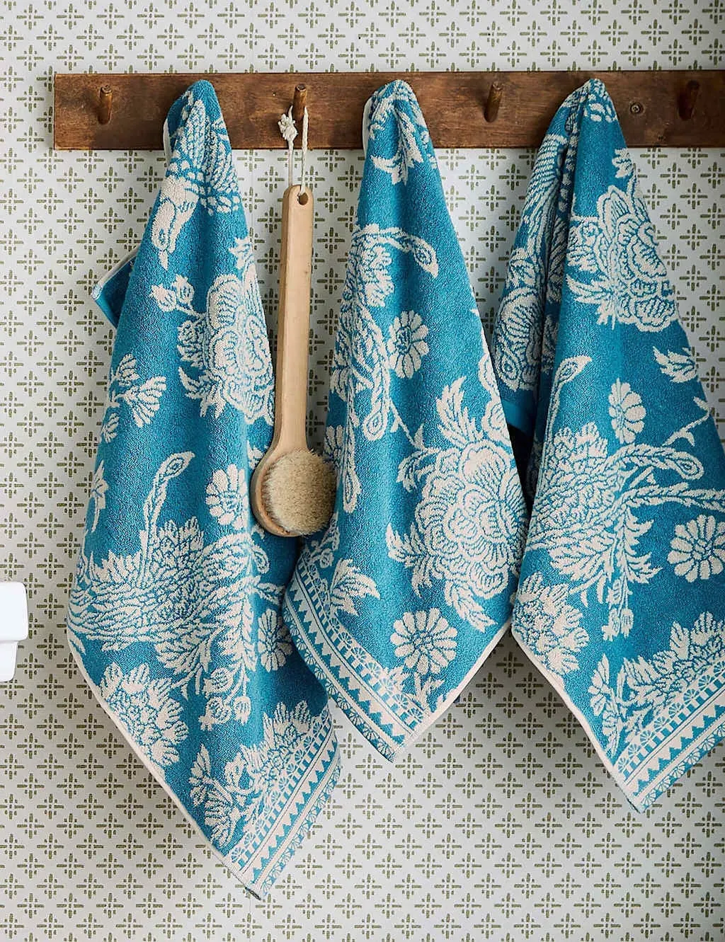 Hand Towel Birds Tapestry - Teal Mix image