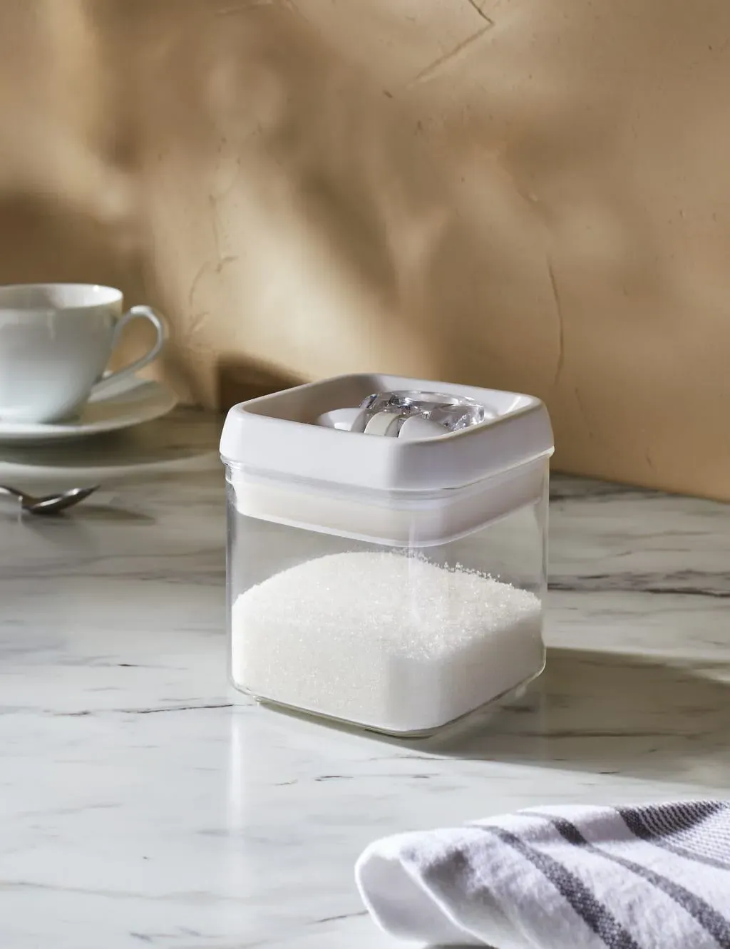 0.5L Food Storage Container - White Mix, Plastic image