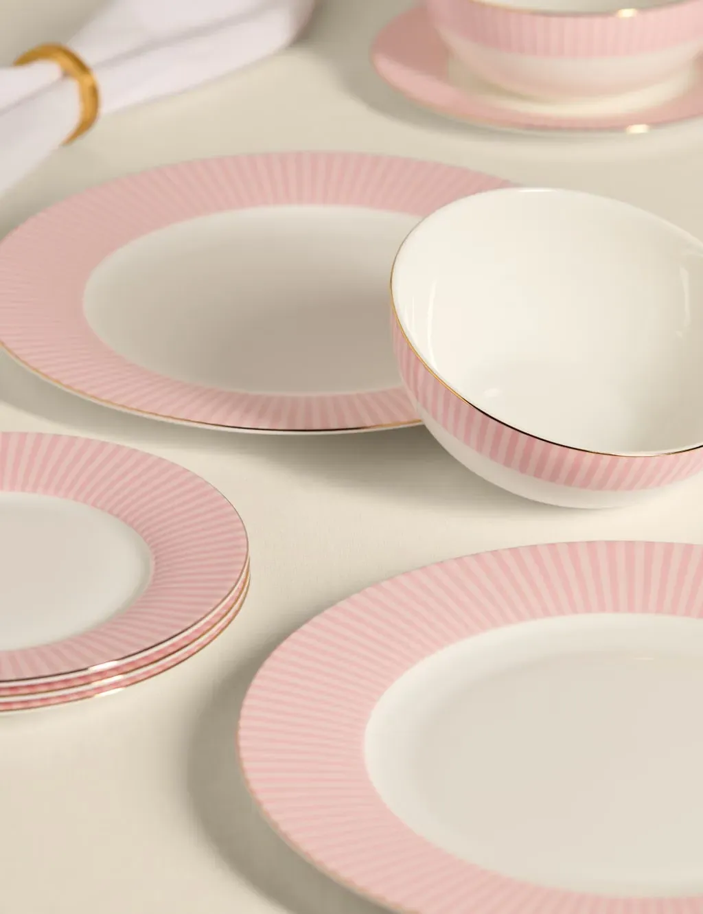 12-Piece Dinner Set Hampton - Mixed, Bone China