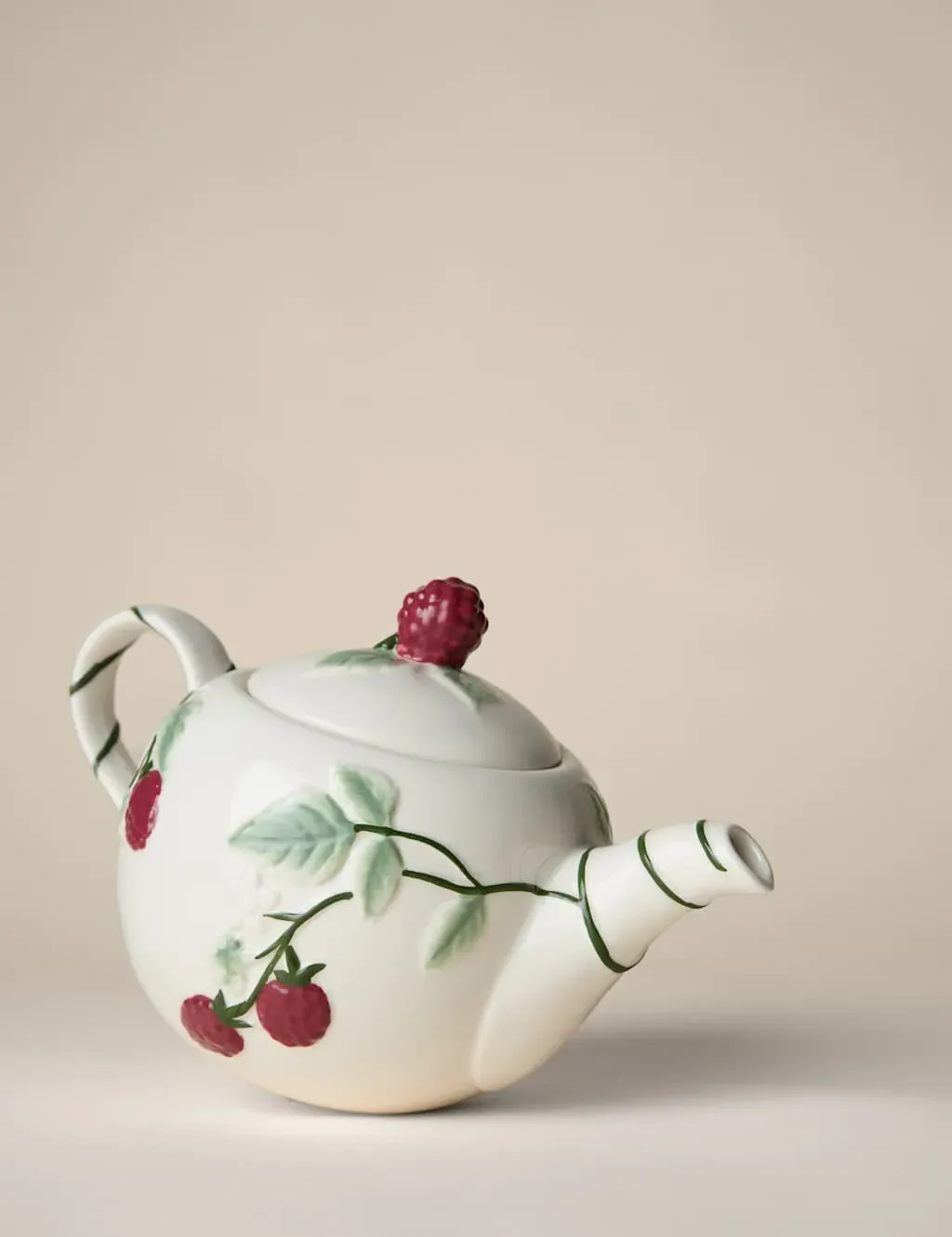 Bramble Teapot - Red, Ceramic image