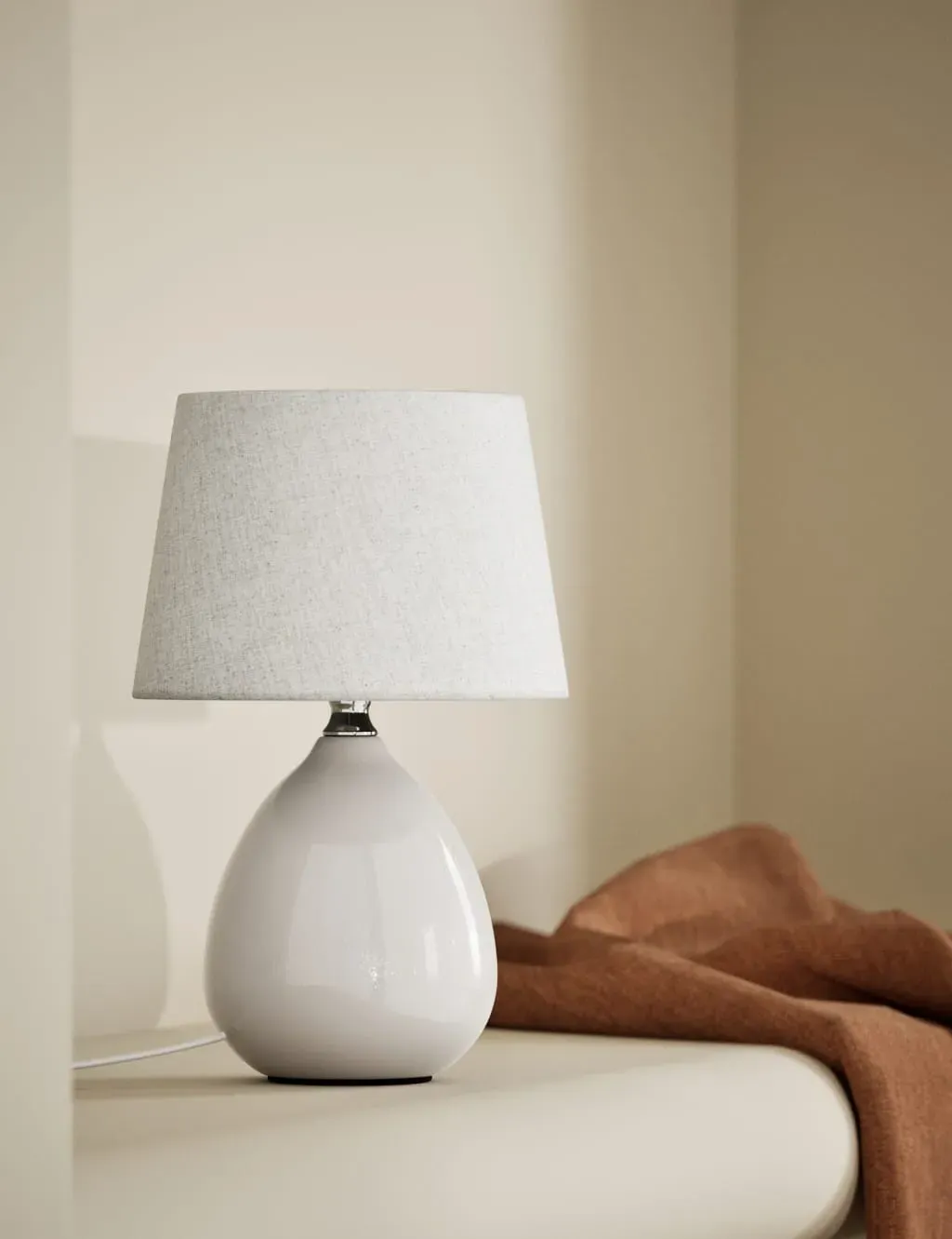 Curved Table Lamp with Shade - Cream, Ceramic image