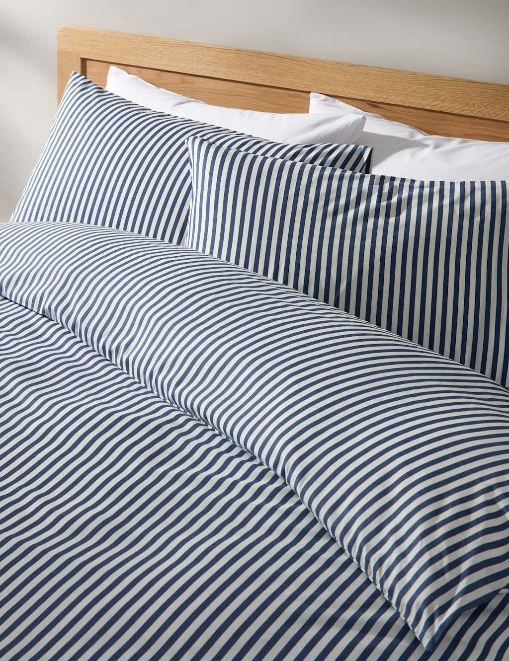 Double Striped Bedding Set - Cotton Blend image