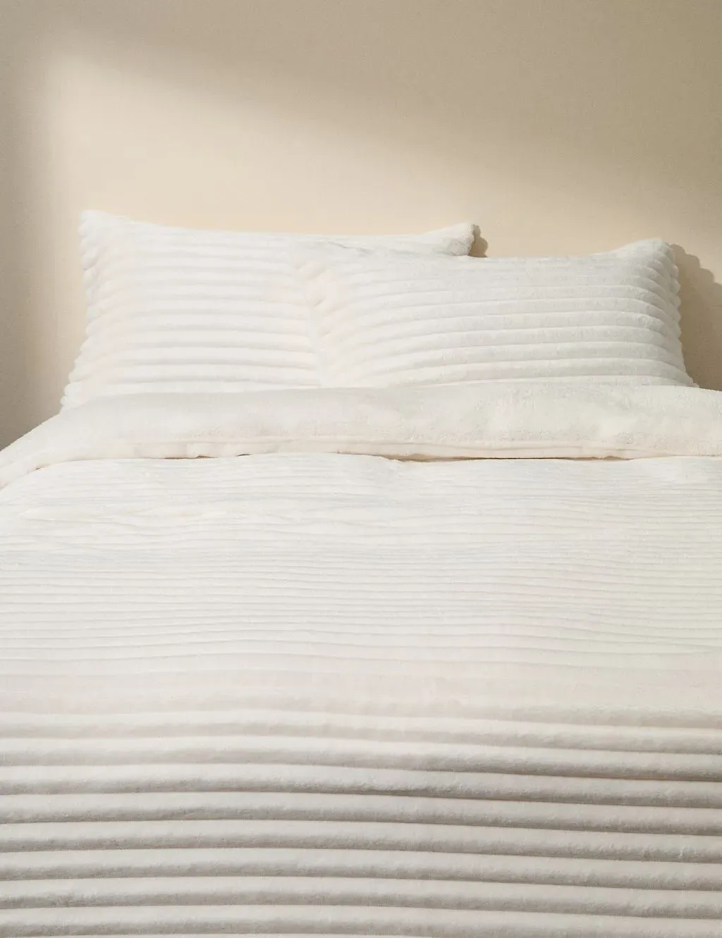King Size Bedding Set Striped - Cream, Fleece