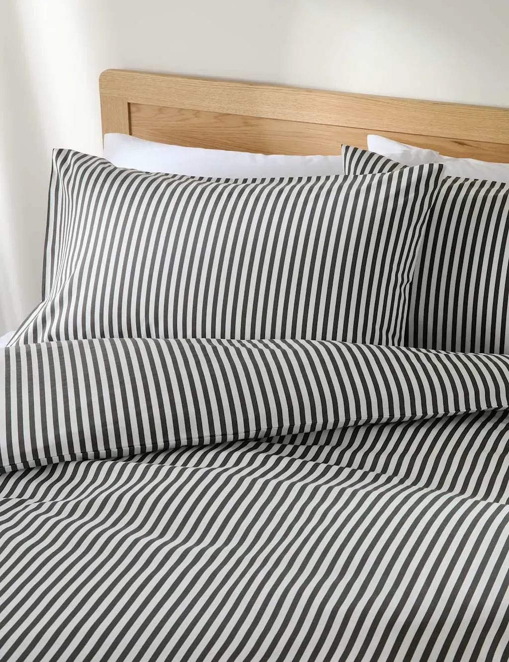 King Size Striped Bedding Set - Cotton Blend