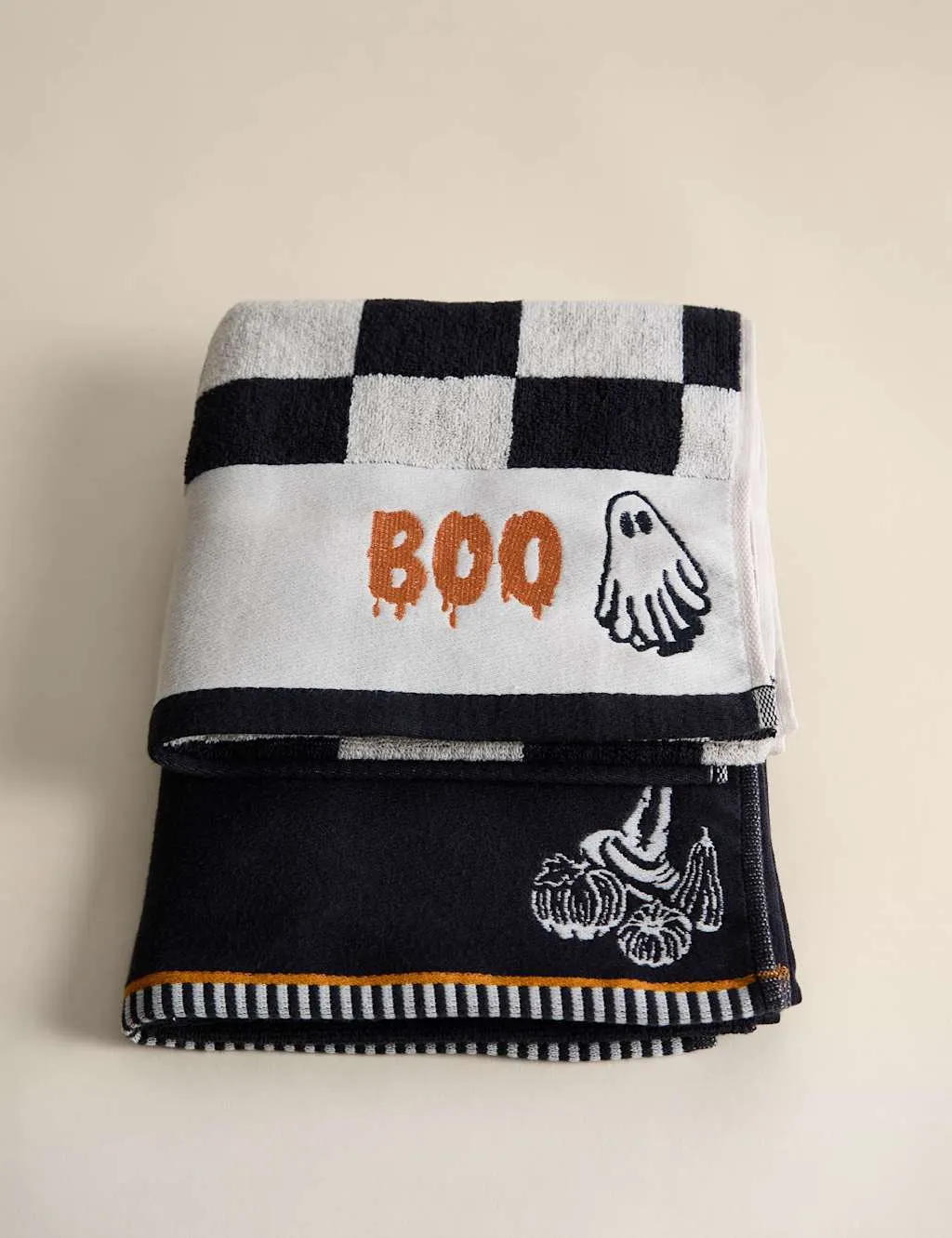 Set of 2 Halloween Hand Towels - Black Mix, Cotton image