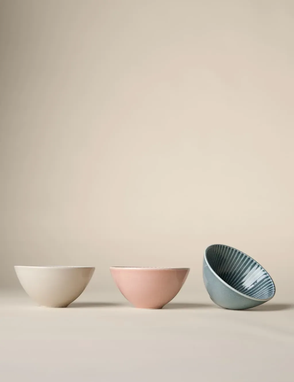 Set of 3 Nibble Bowls Reactive Striped - Multi image