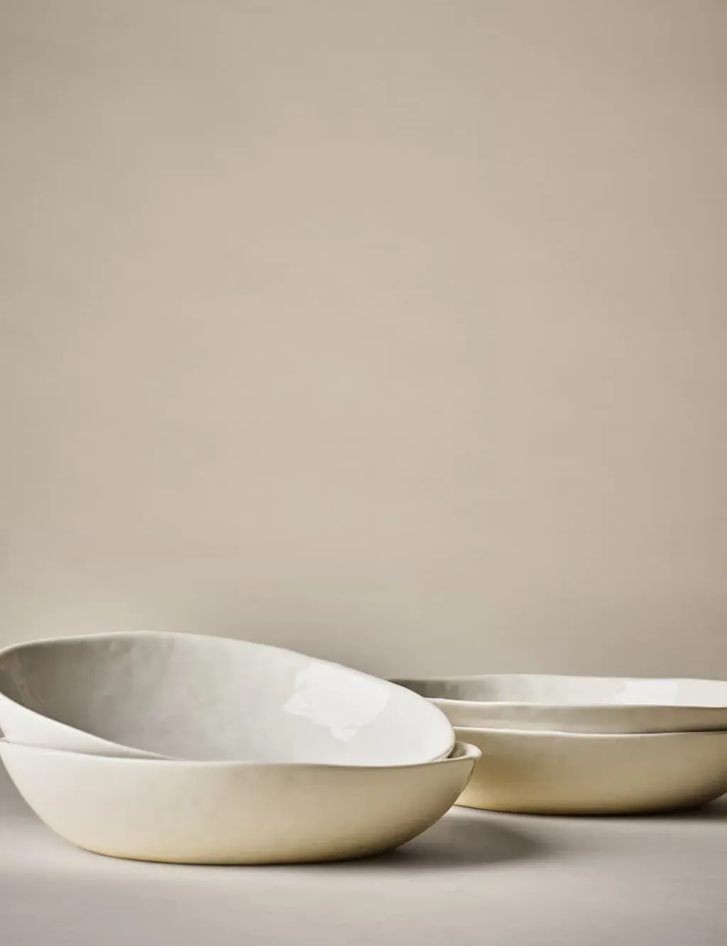 Set of 4 Pasta Bowls Artisan Style - White, China image