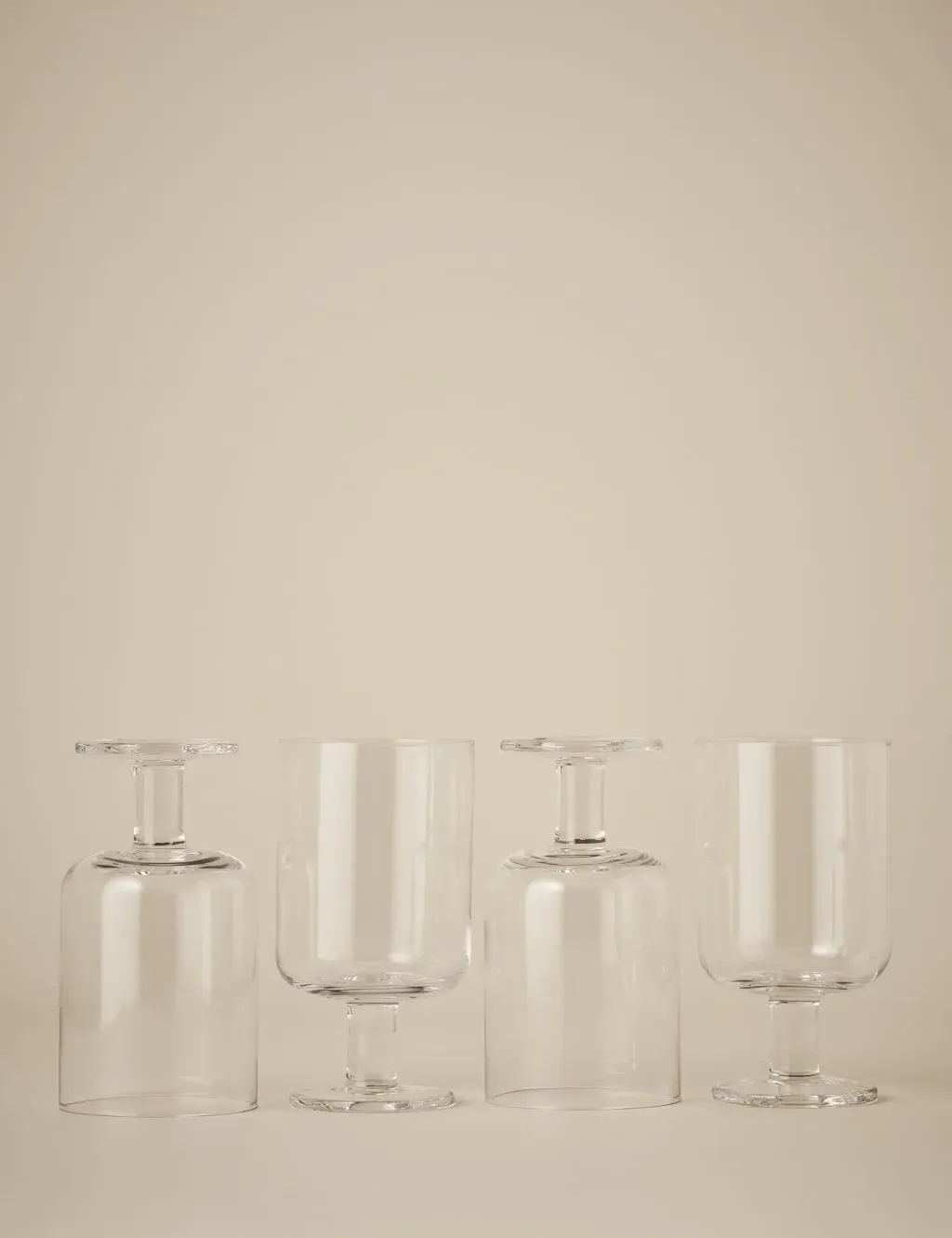 Set of 4 Wine Glasses - Clear, Glass image