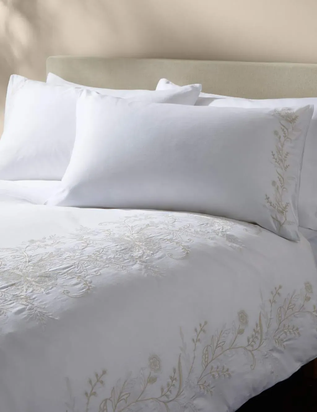Single Bedding Set Embroidered - White, Cotton image