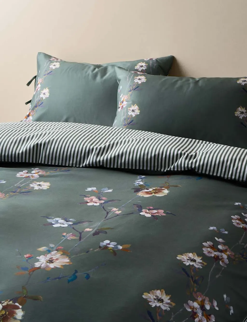 Single Bedding Set Painted Blooms - Green, Cotton image