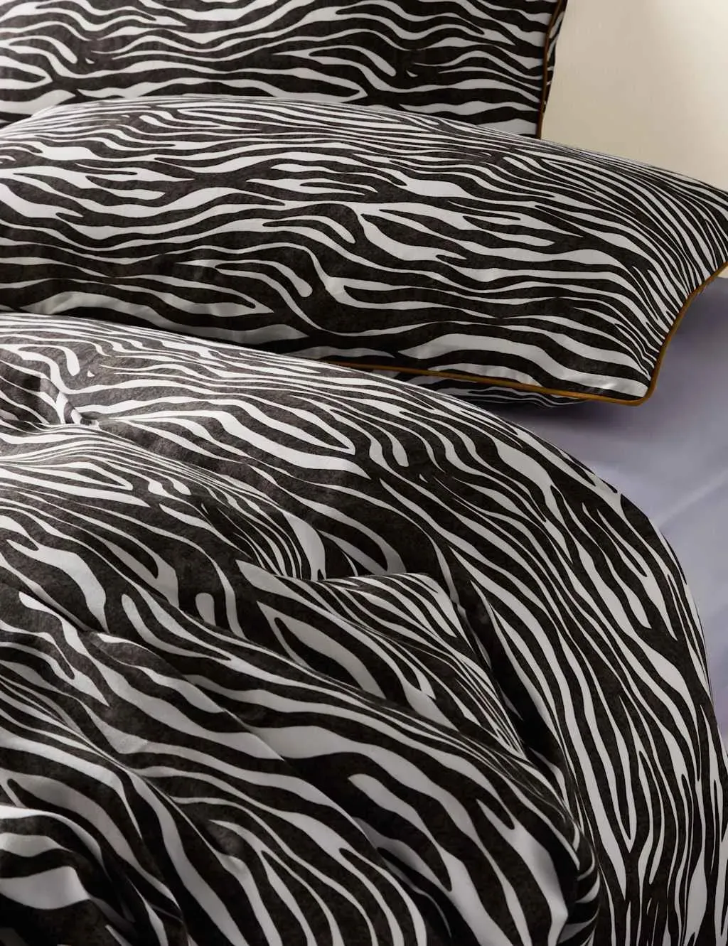 Single Zebra Print Bedding Set - Black, Cotton image