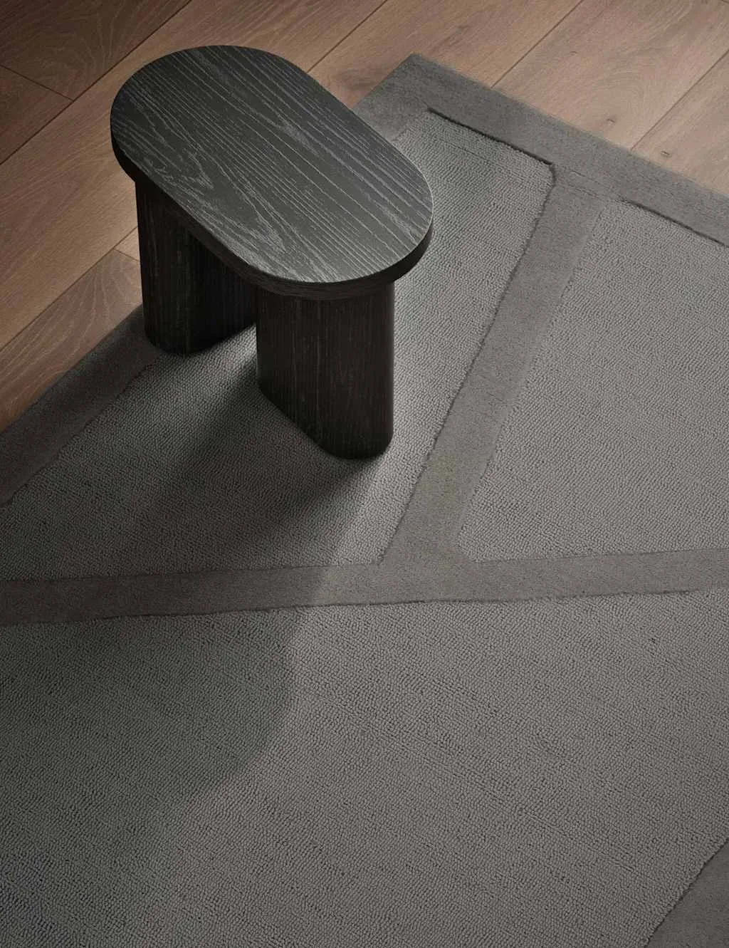 Rectangle Rug with Geometric Pattern - Grey, Wool image