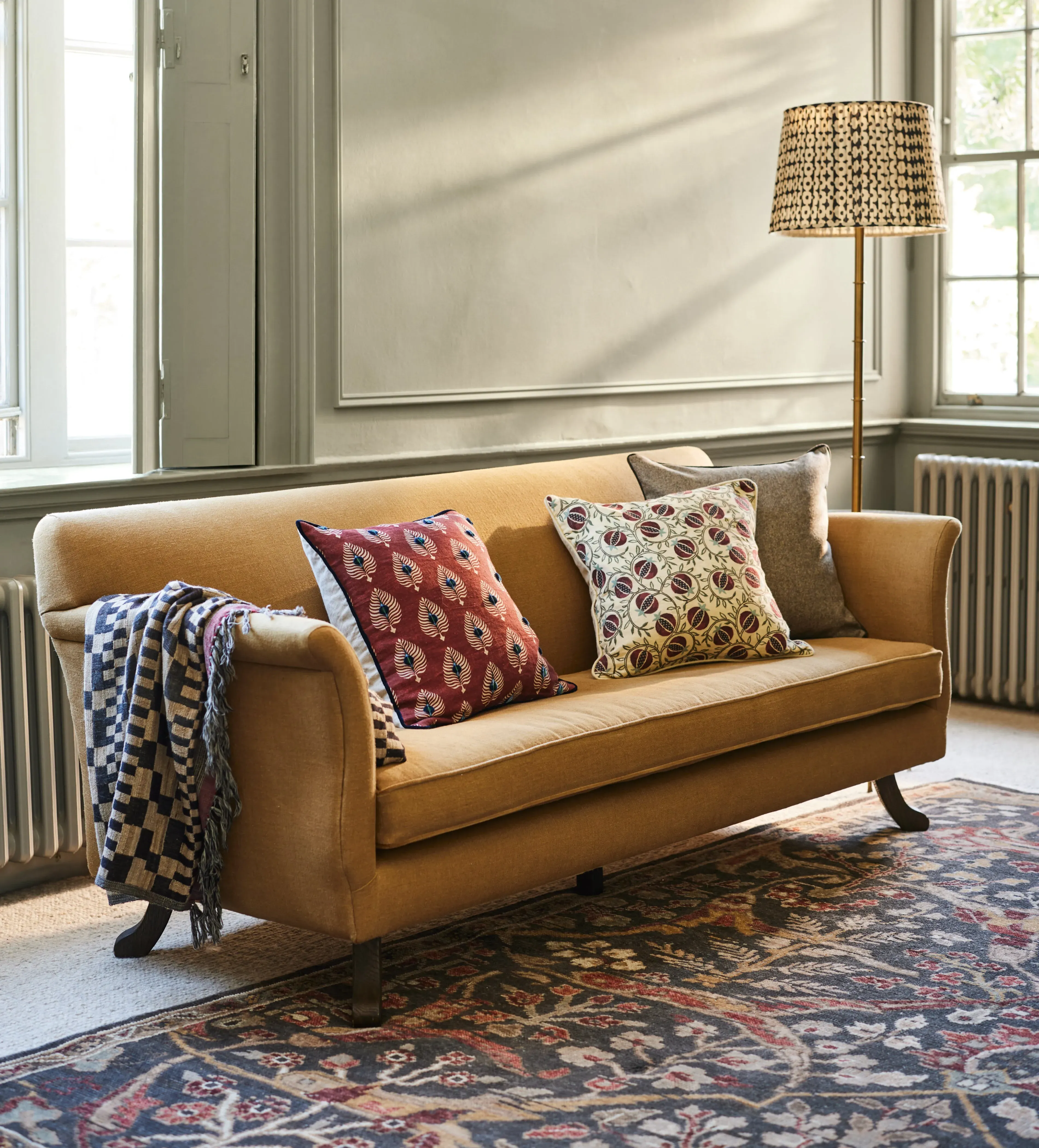 2-Seater Sofa with Curved Arms - Dark Caramel, Linen