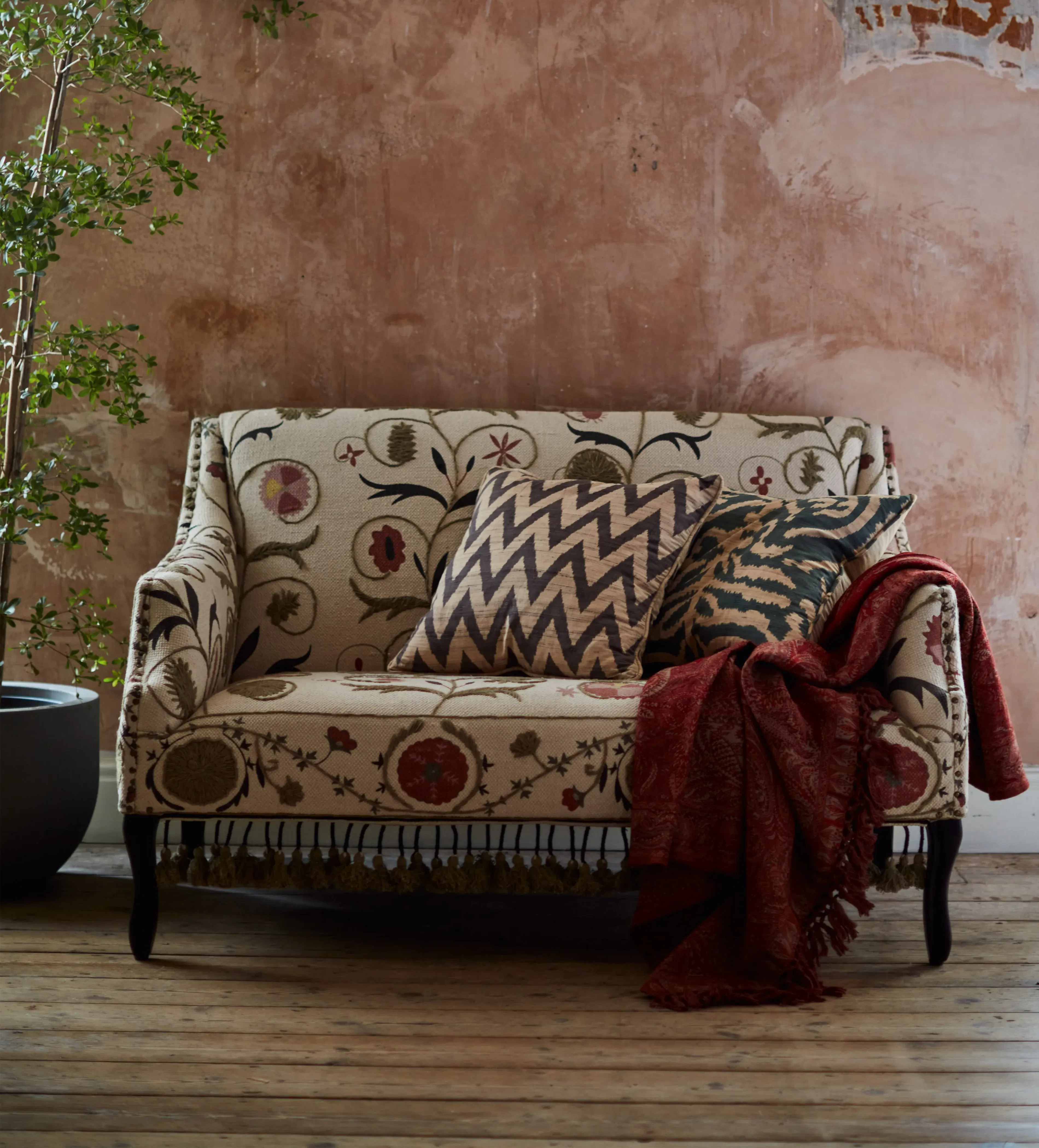 2-Seater Sofa with Tassels - Olive, Cotton