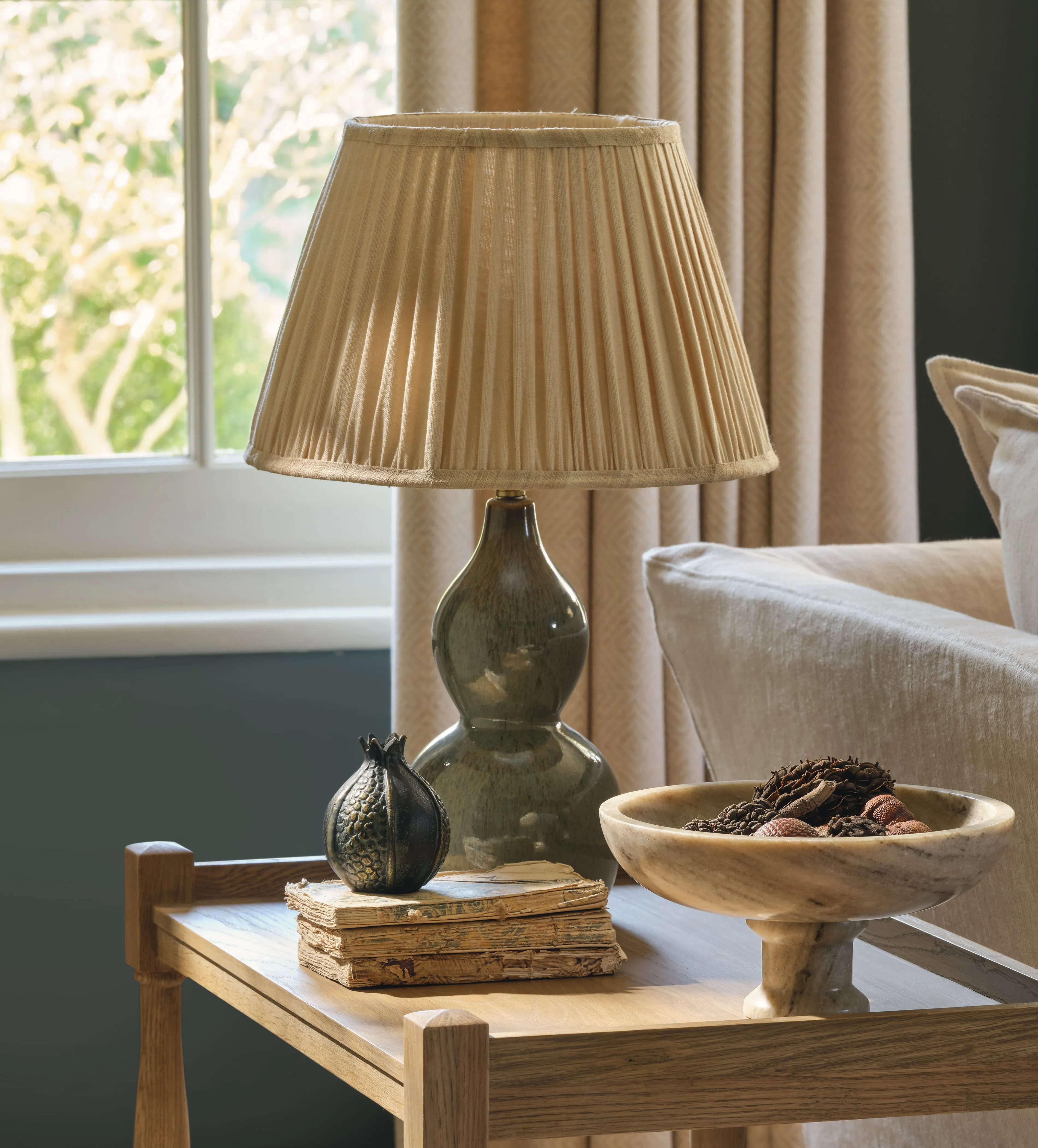 35cm Pleated Lampshade - Oyster, Linen