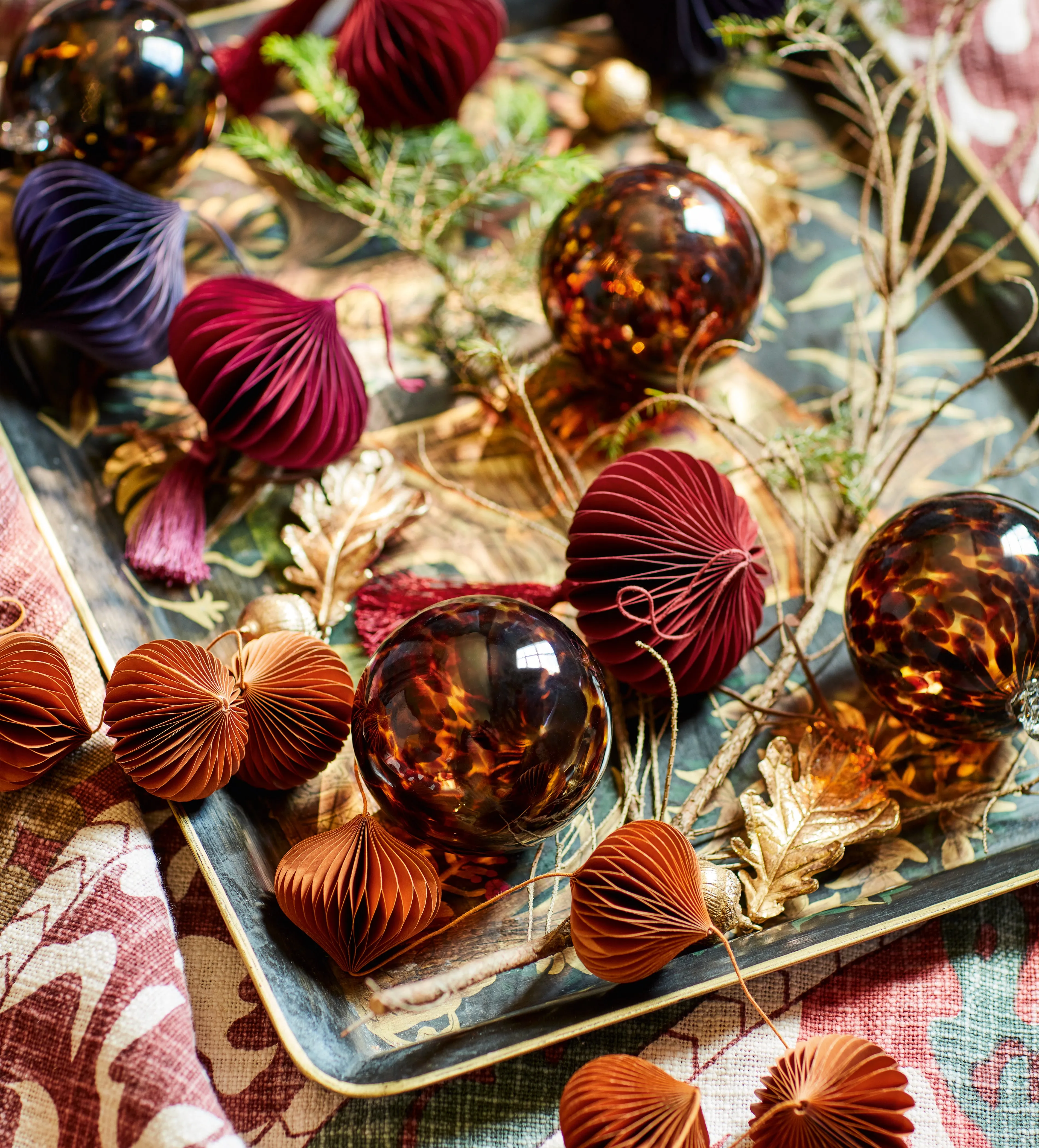 6-Piece Honeycomb Bauble Set - Raspberry, Paper