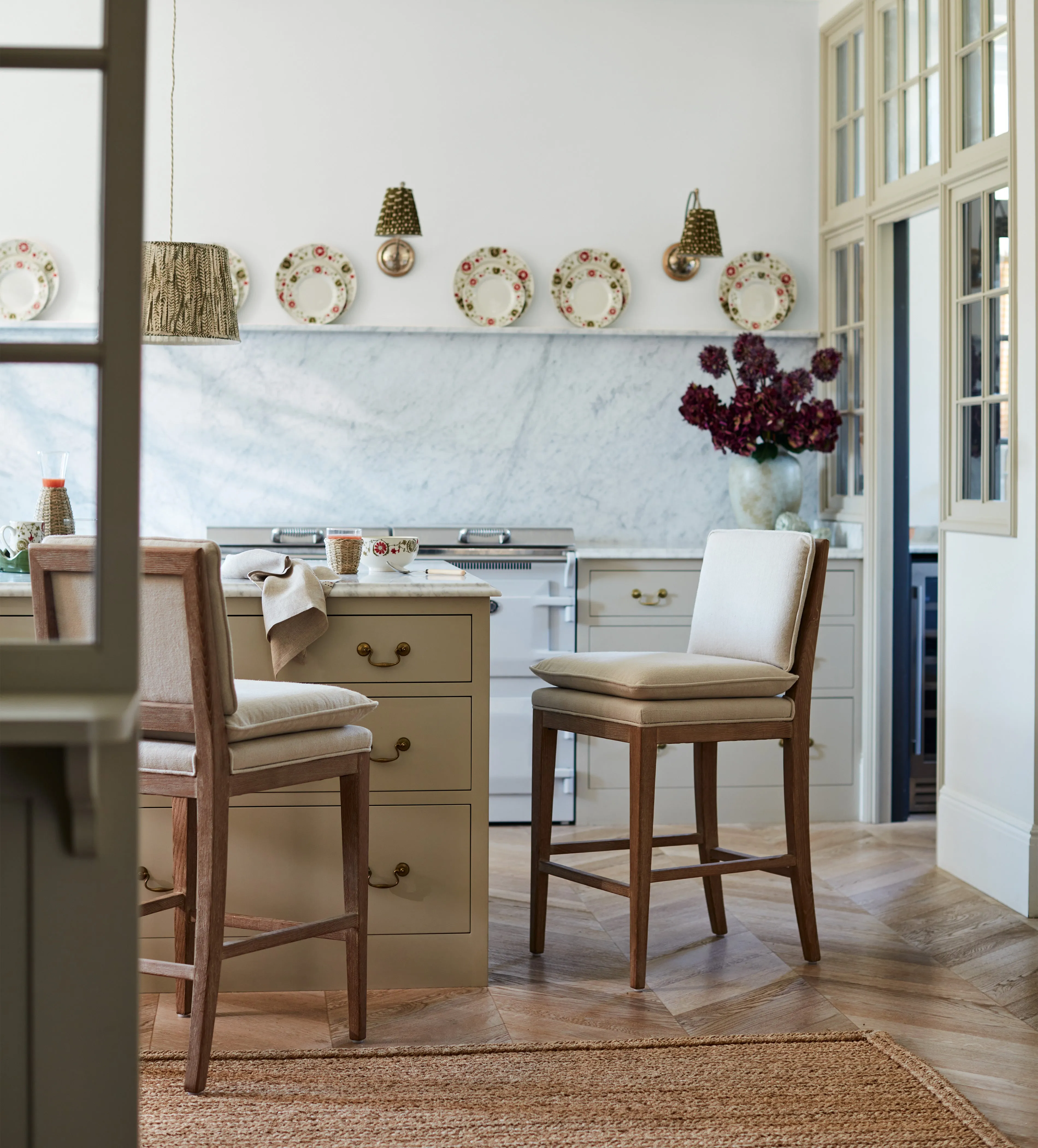 Bar Stool with Cushion - Natural, Linen