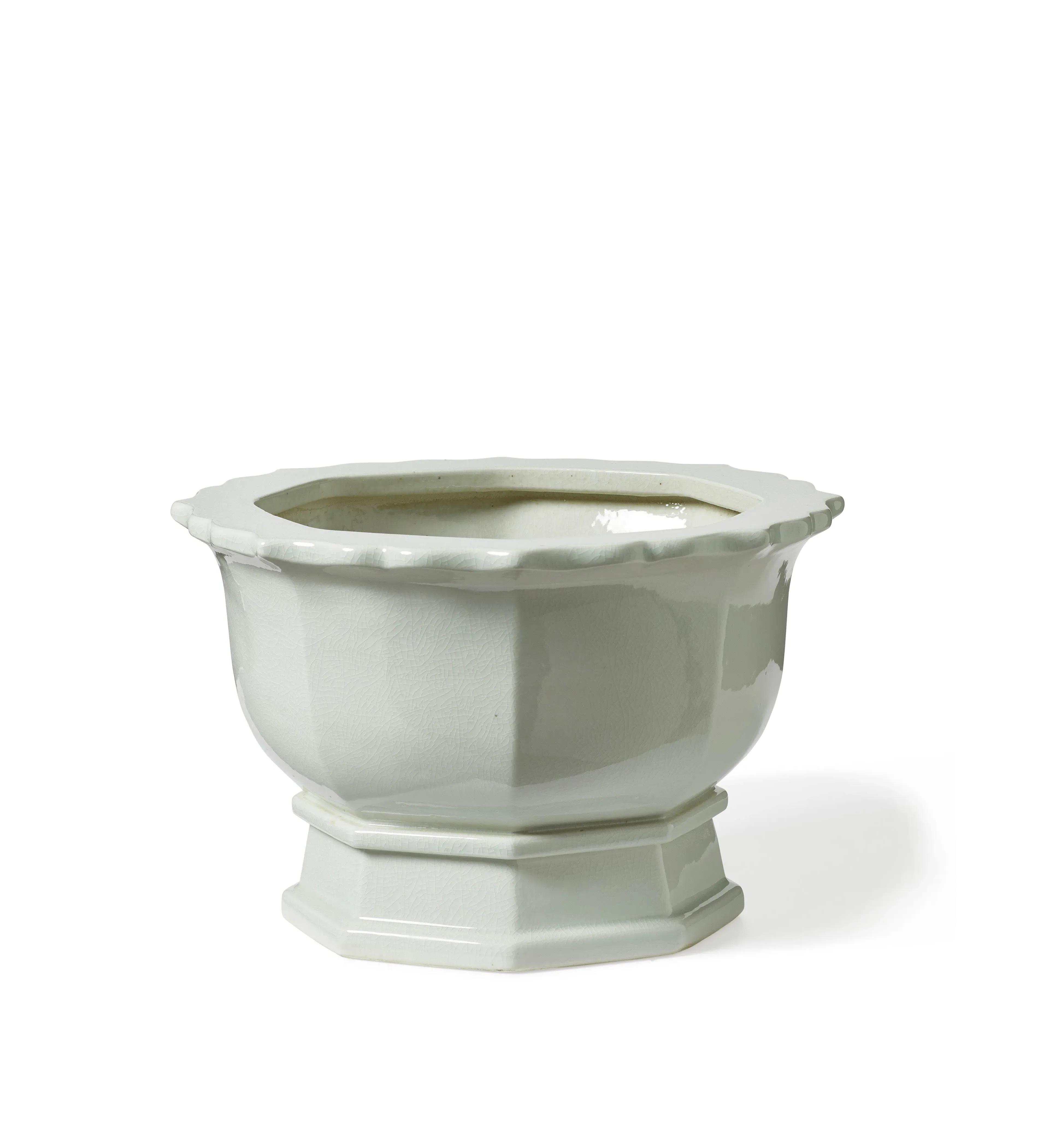 Campanula Planter with Scalloped Edge - Off-White