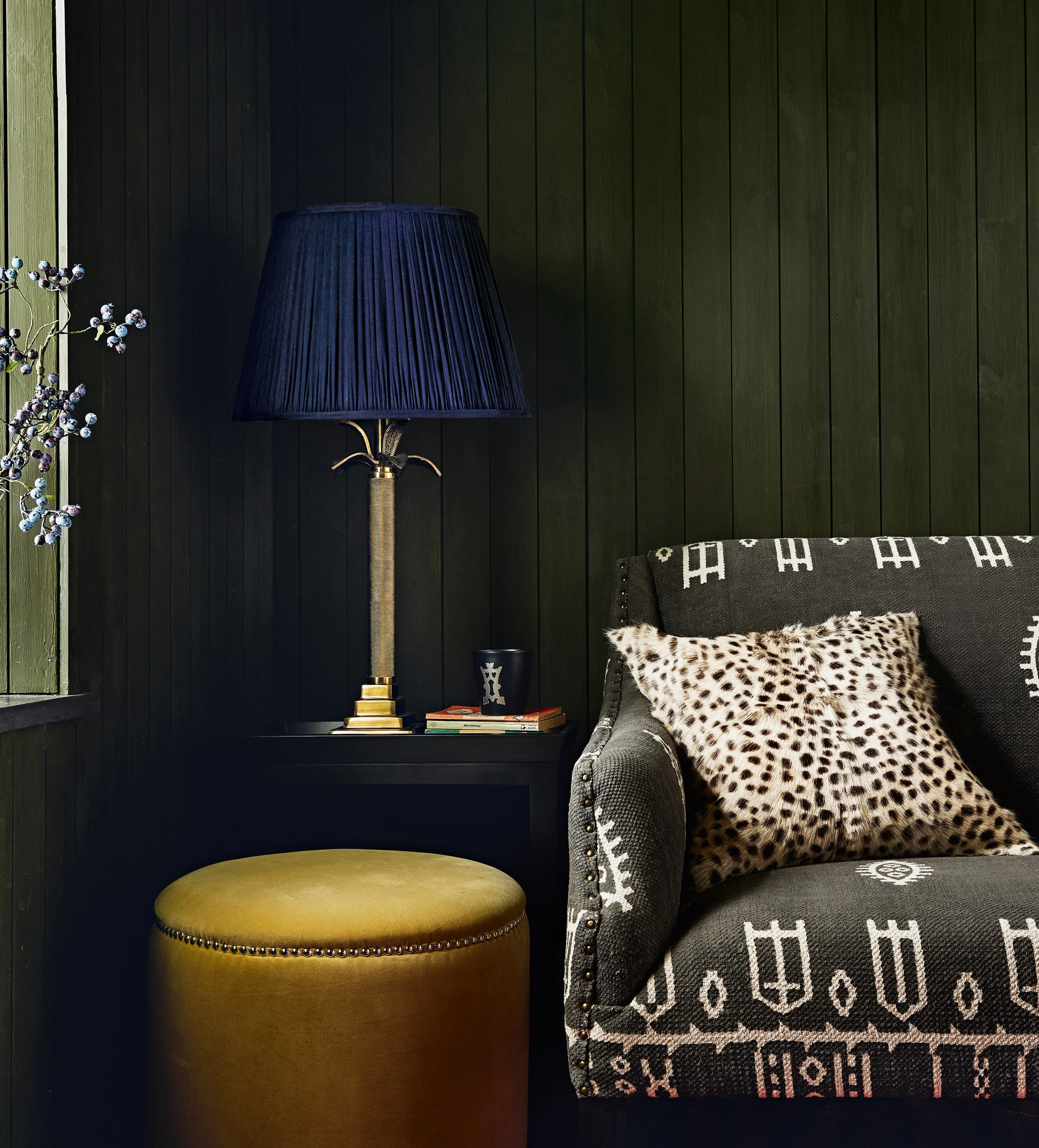 Column Table Lamp with Palm Fronds - Antique Brass