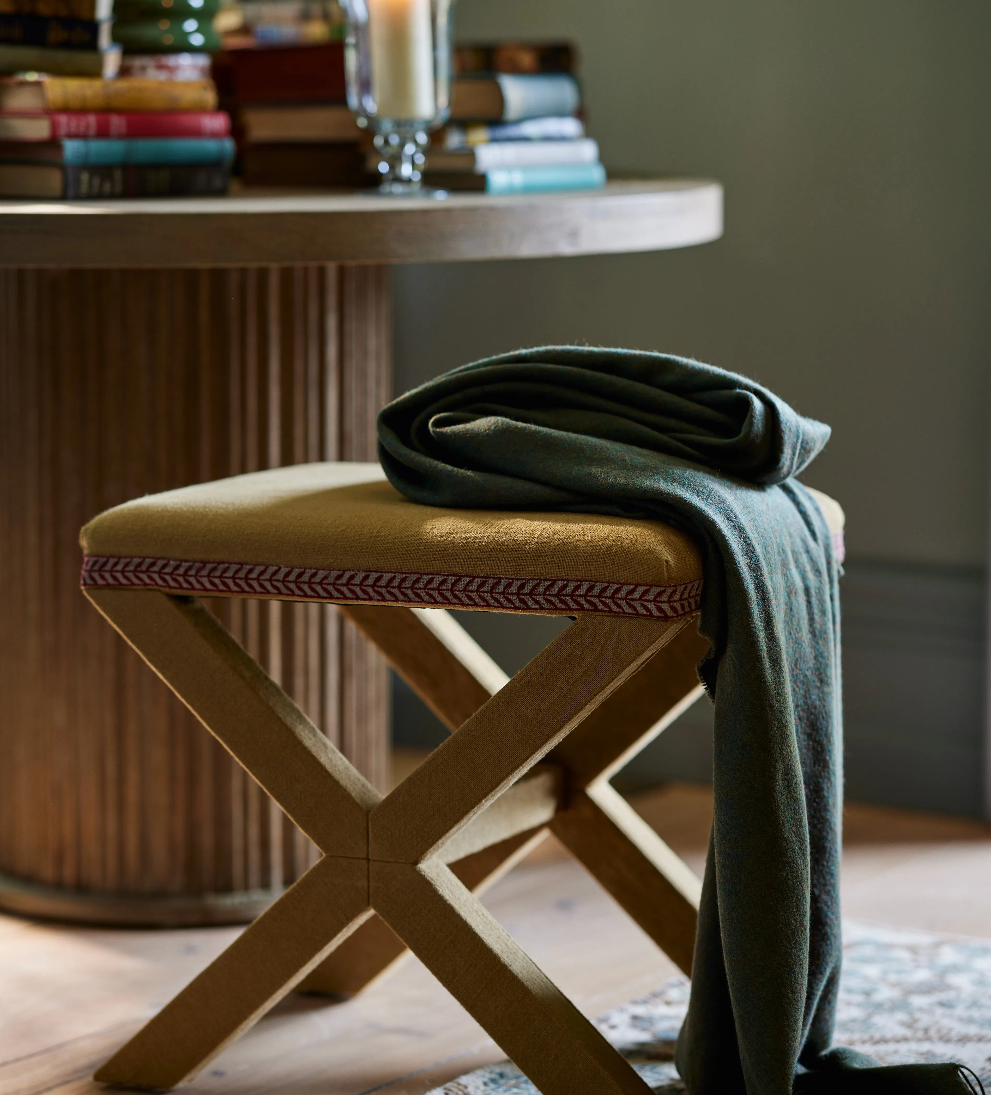 Crisscross Stool with Trim - Dijon, Linen