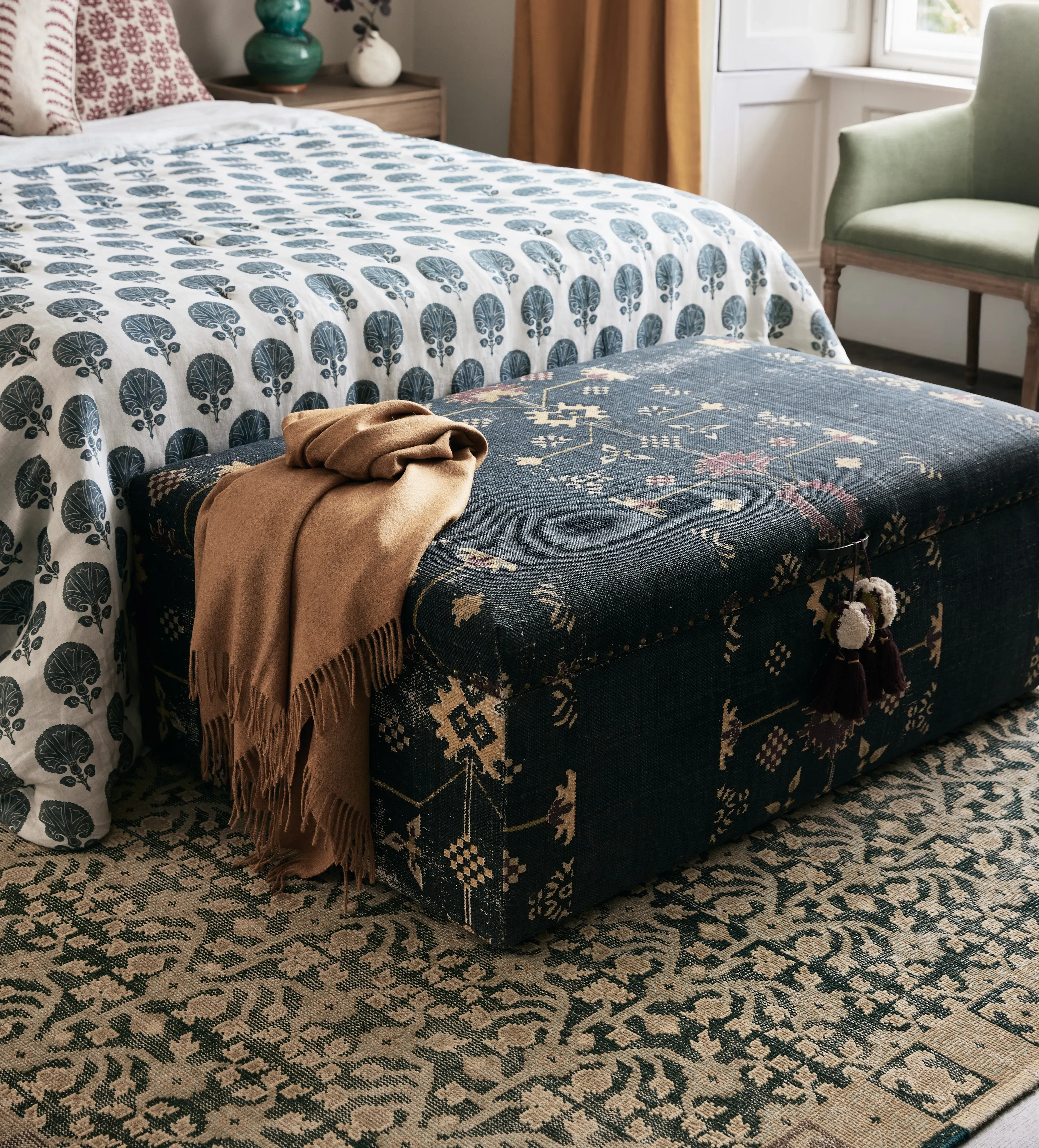 Hand-Knotted Rug with Border - Green