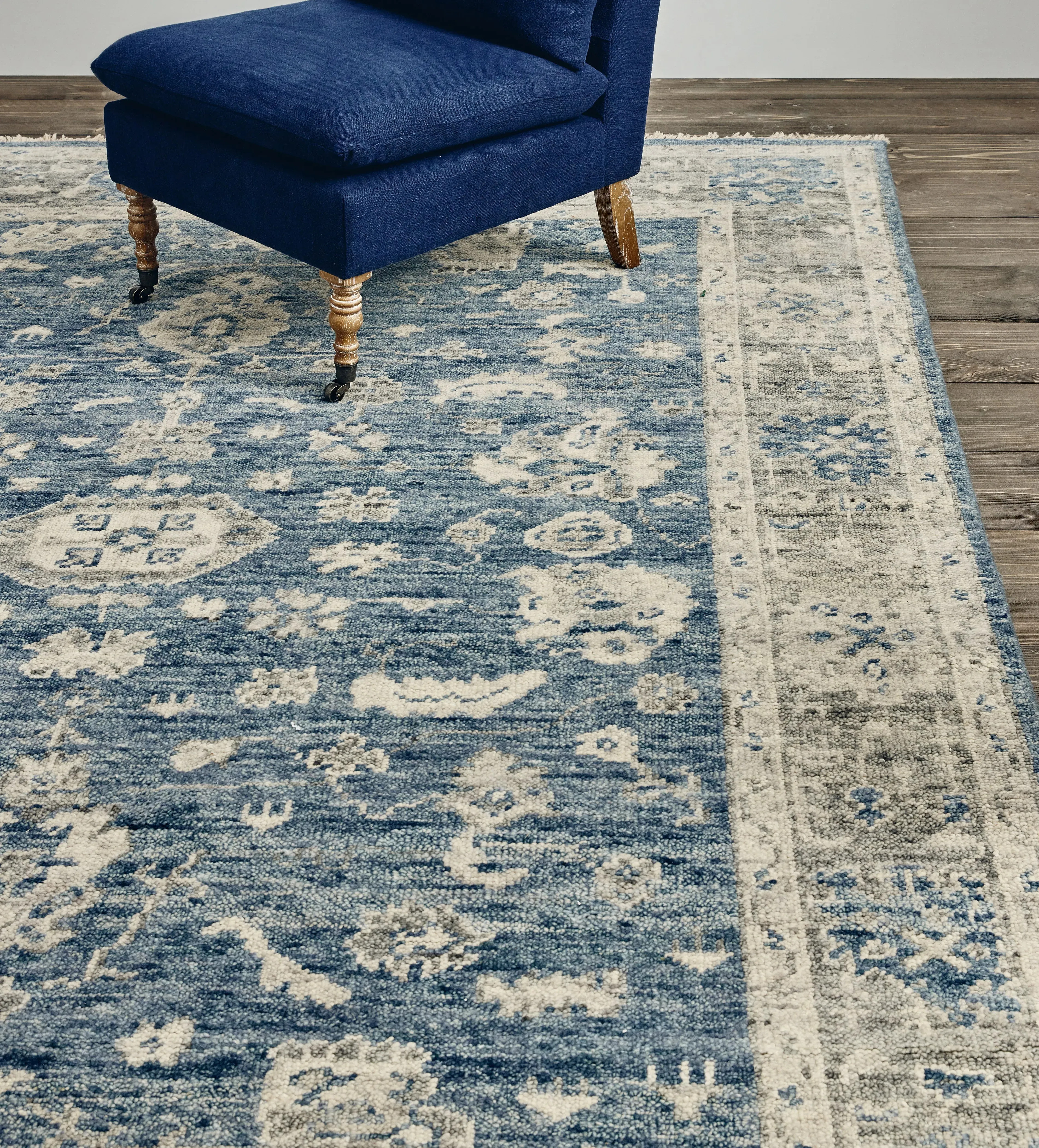 Hand-Knotted Rug with Floral Design - Blue