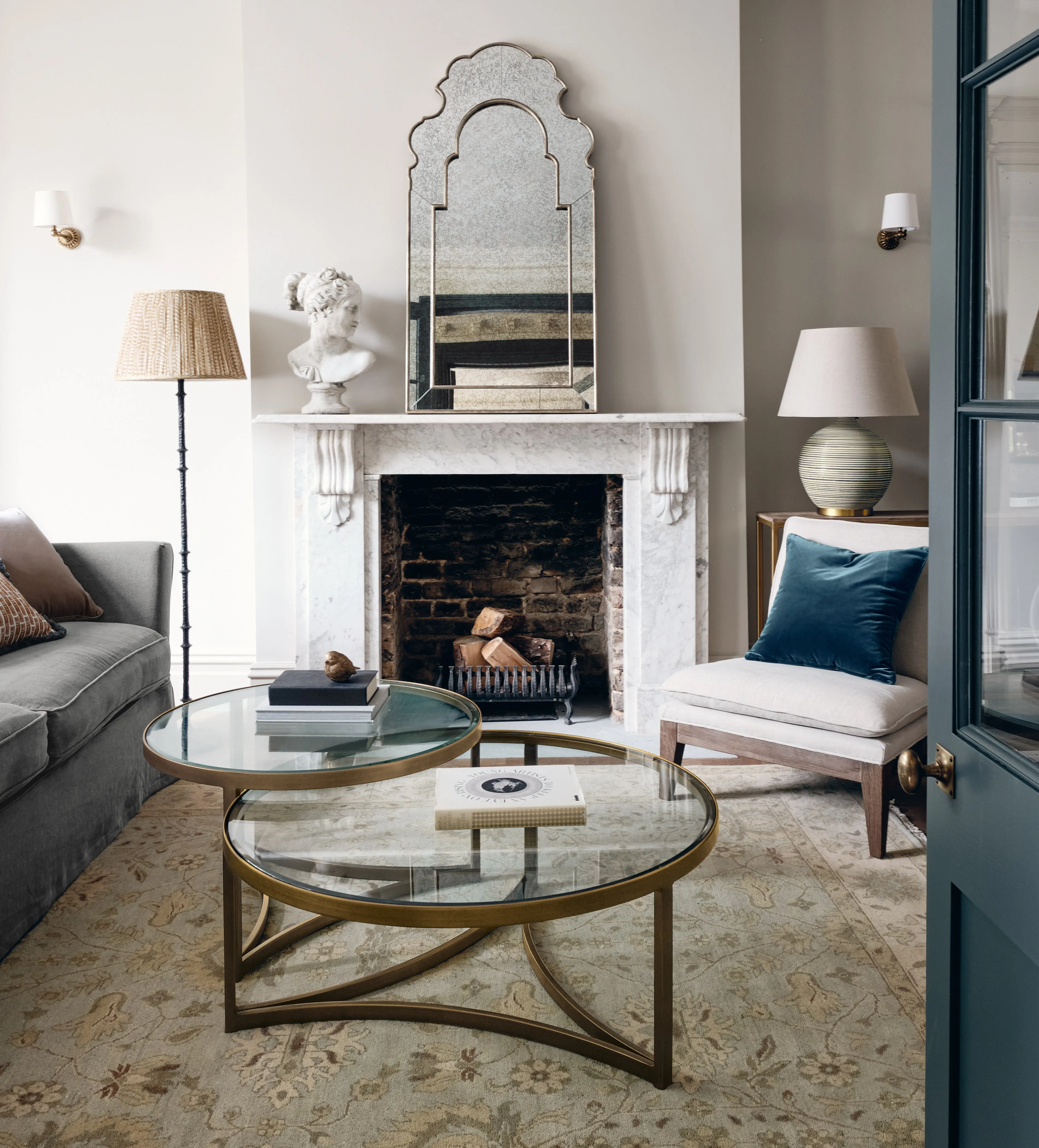 Hand-Knotted Rug with Floral Design - Lichen