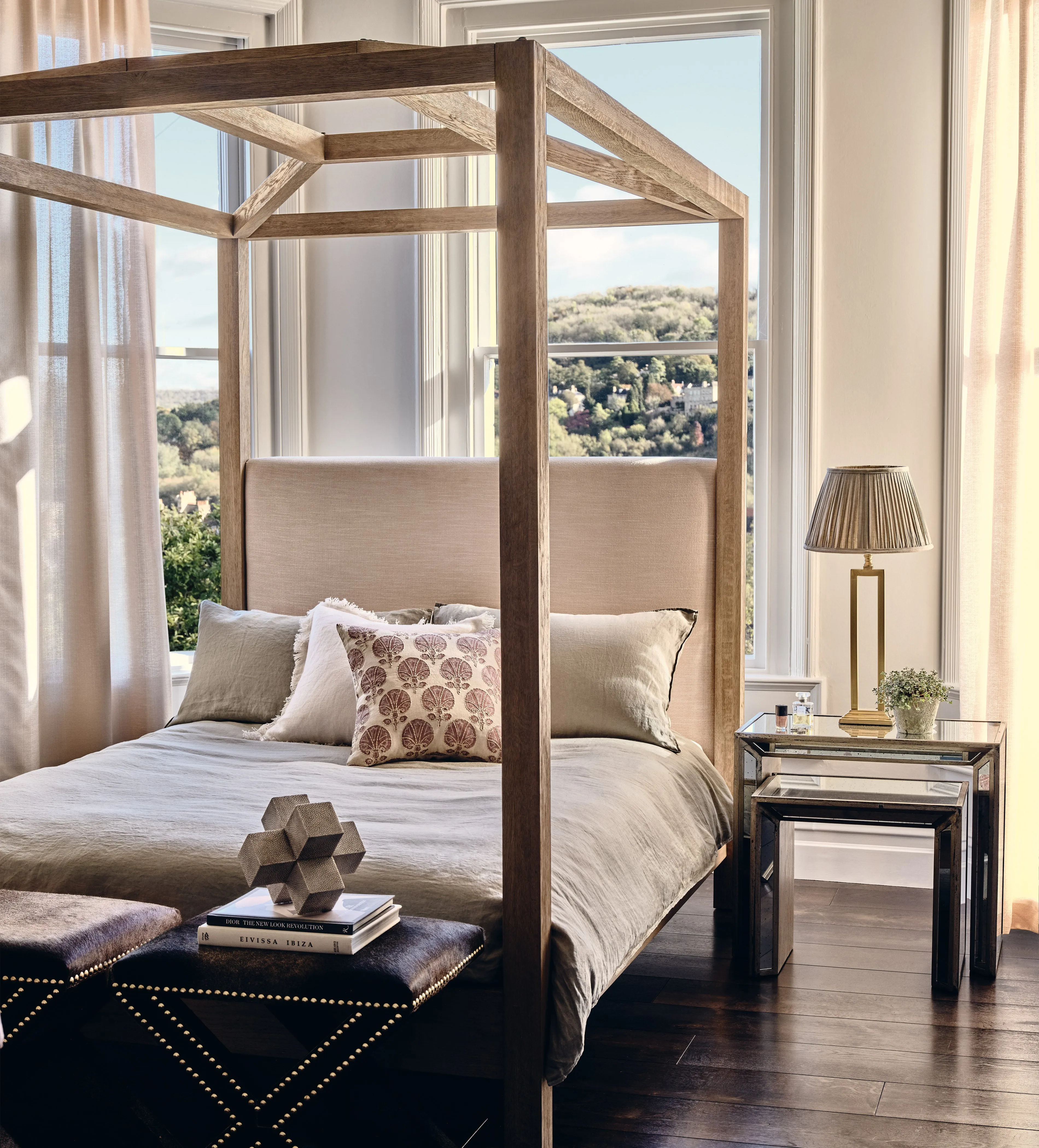 King Four-Poster Bed - Bleached Oak