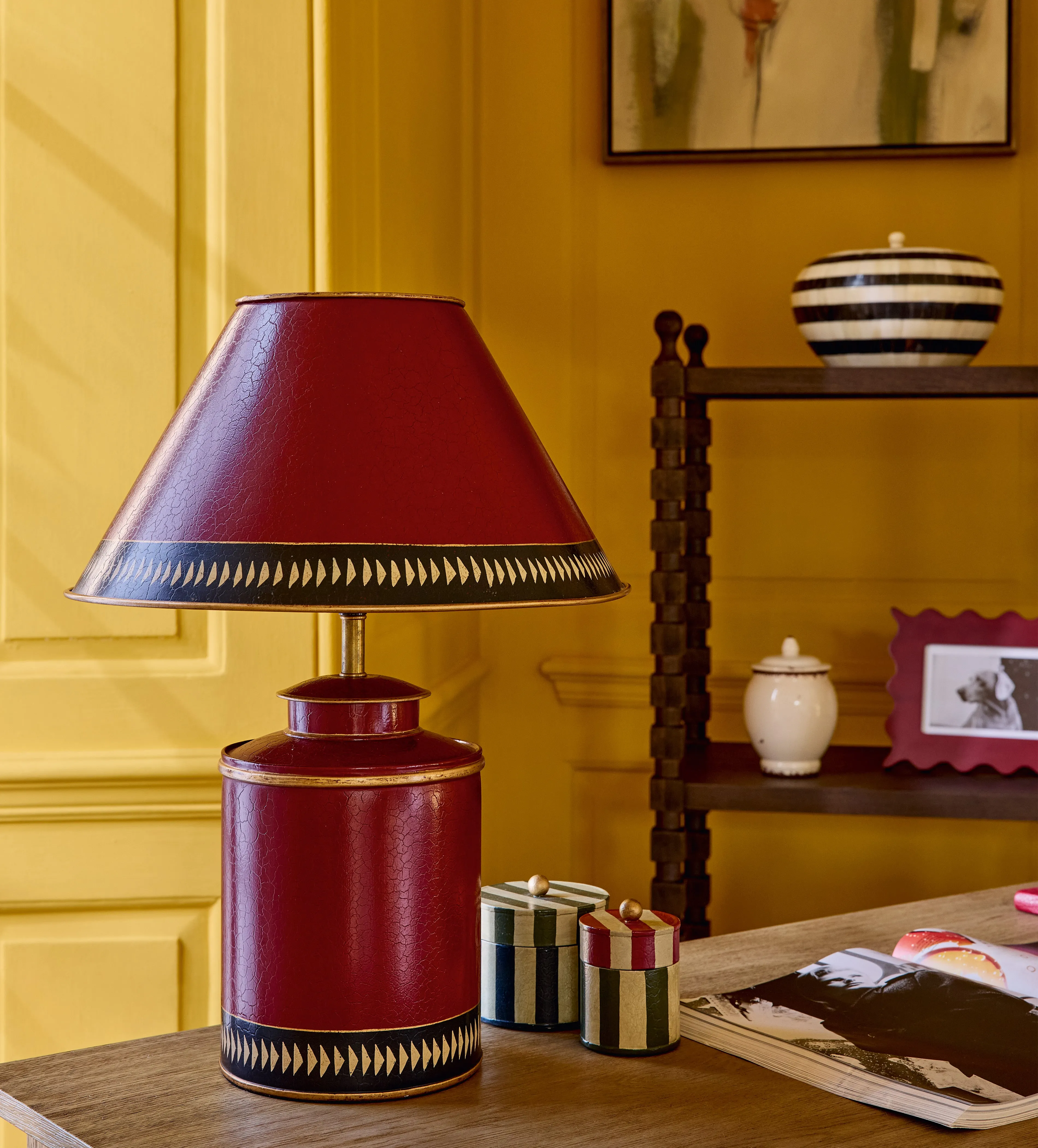 Kolmio Table Lamp with Shade - Red, Iron