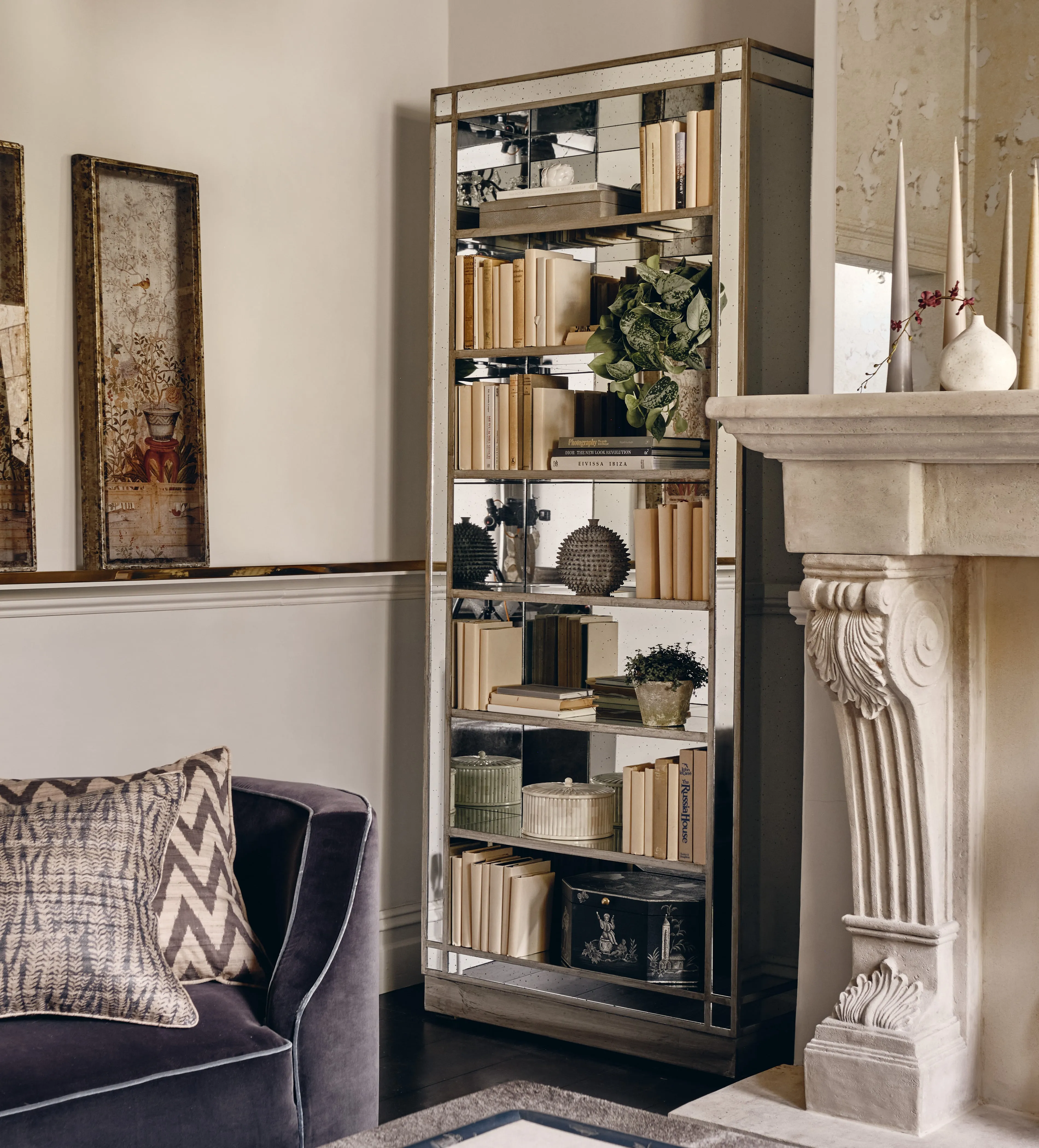 Mirrored Bookcase Shelves - Antique Bronze