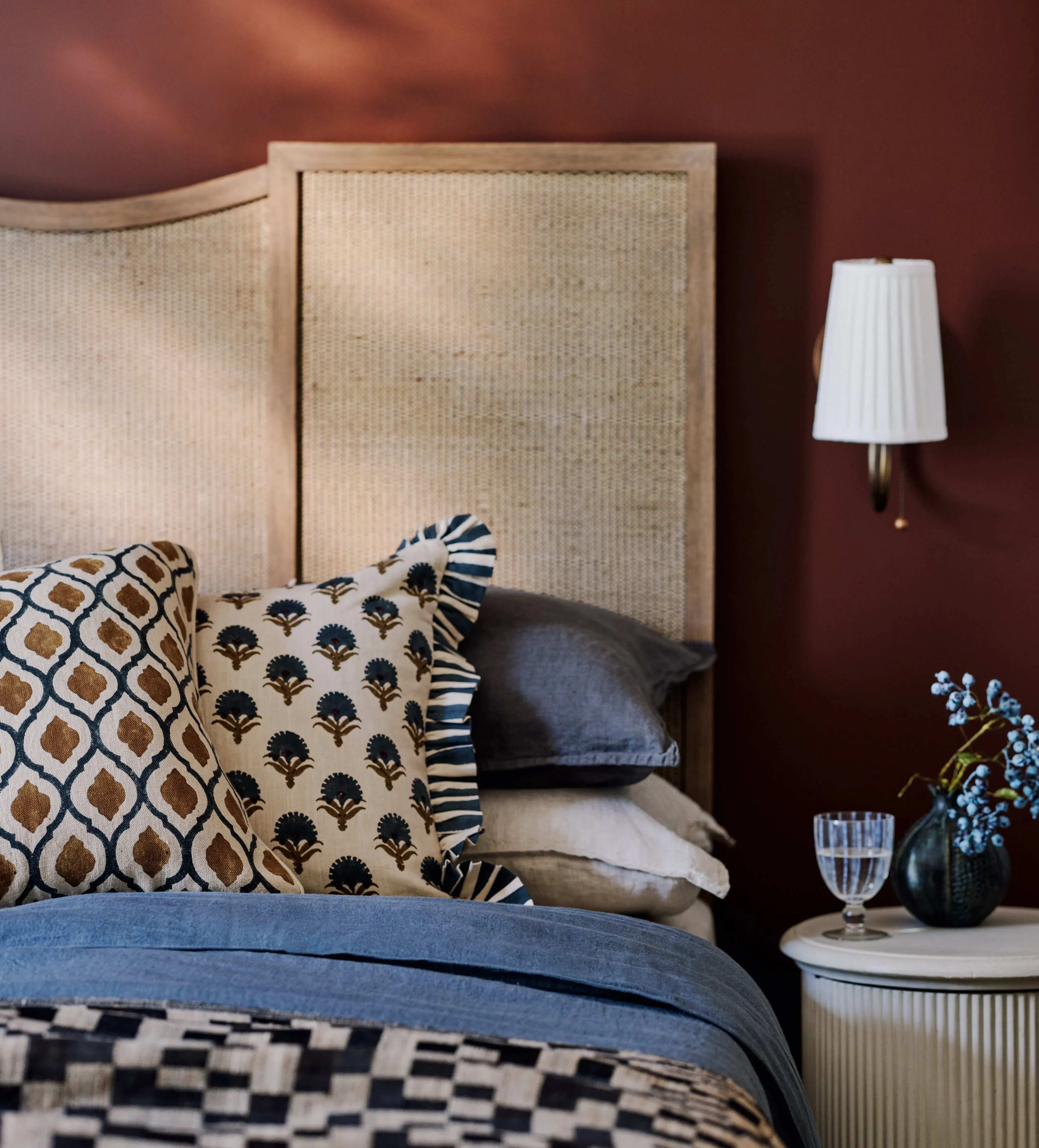 Wall Lamp with Shade - Warm Burl, Brass