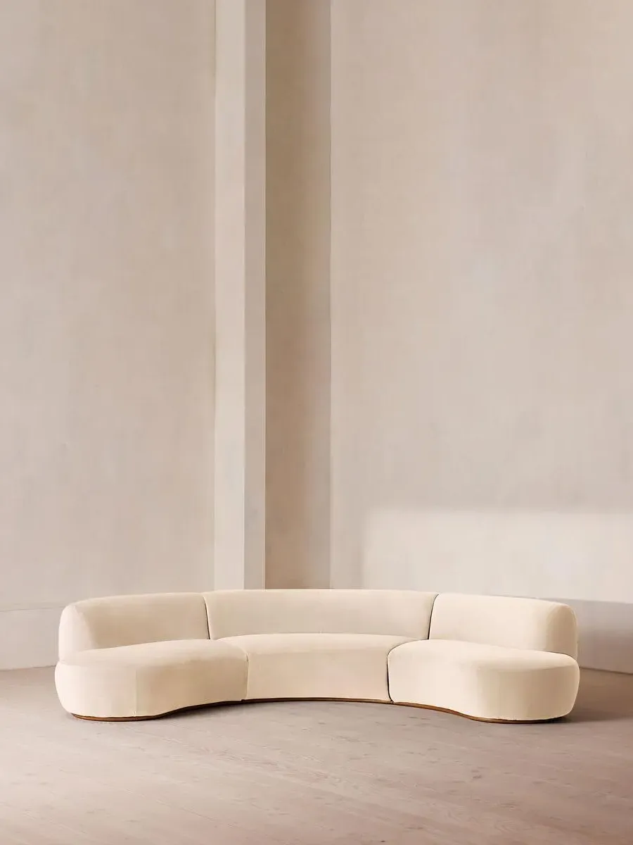 4-Seater Serpentine Modular Sofa - Porcelain, Velvet