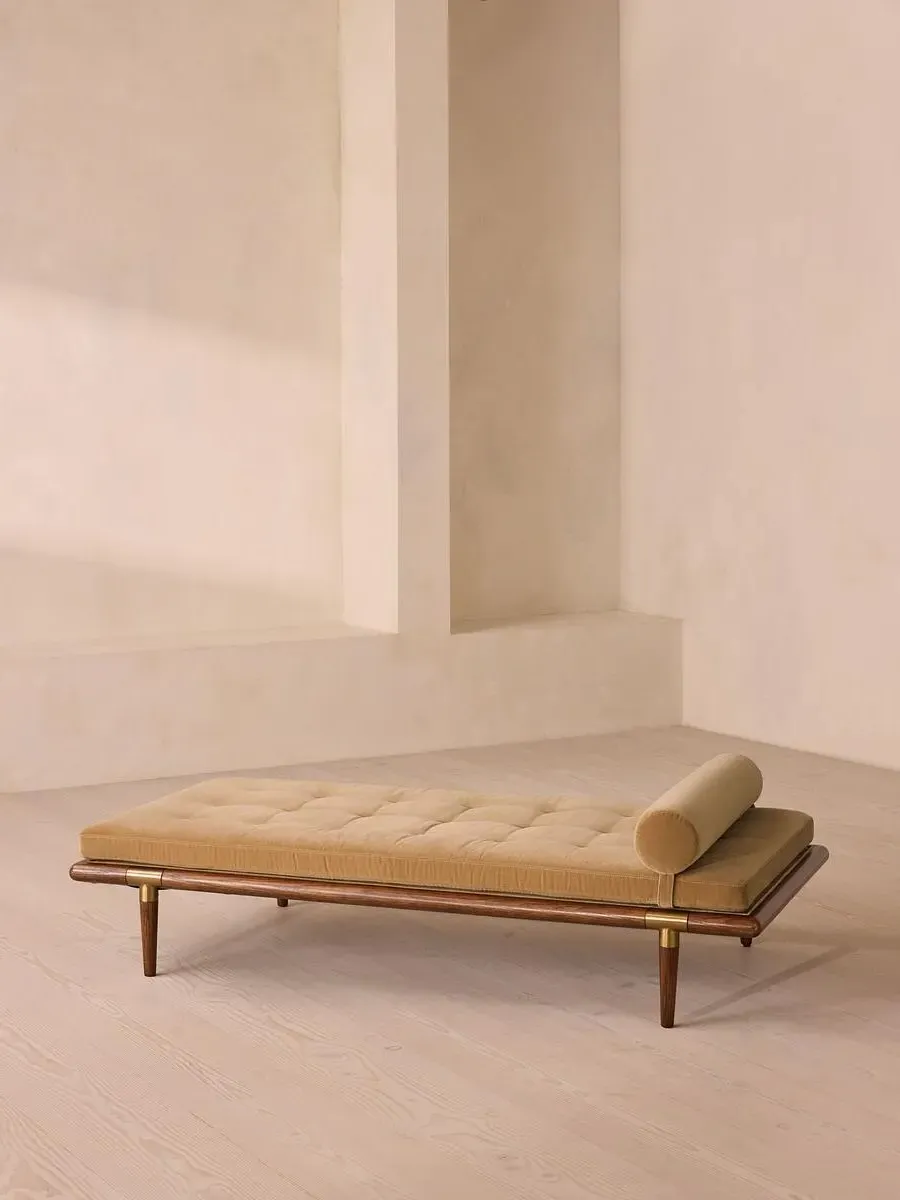 Daybed with Brass Details - Camel, Velvet