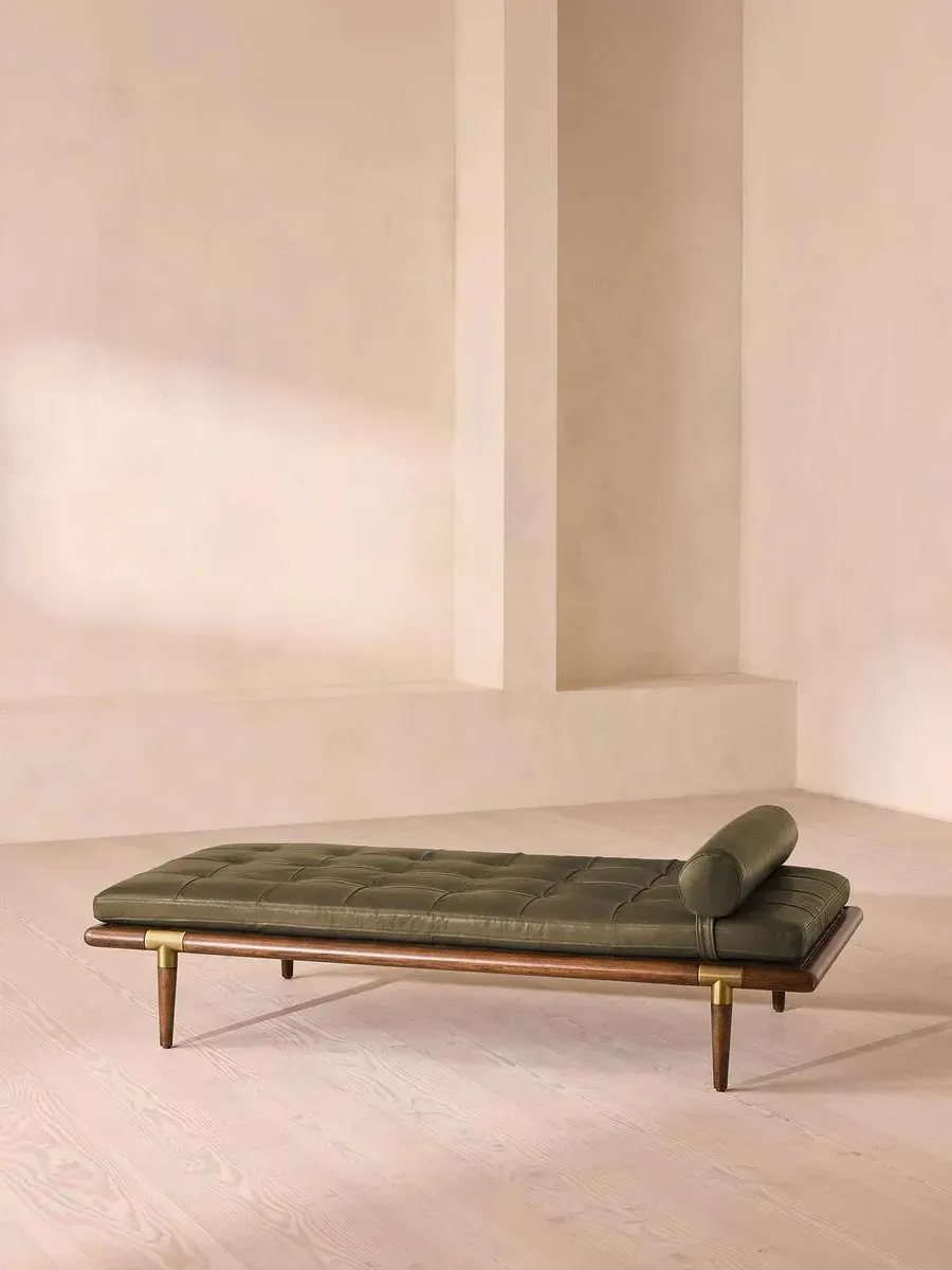 Daybed with Brass Details - Moss, Leather
