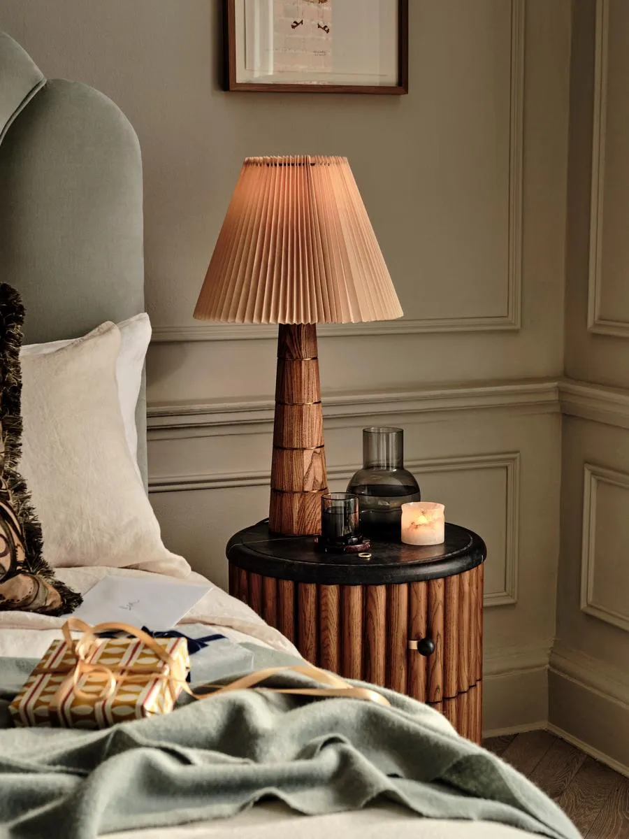 Fluted Table Lamp with Brass Accents - Oak image