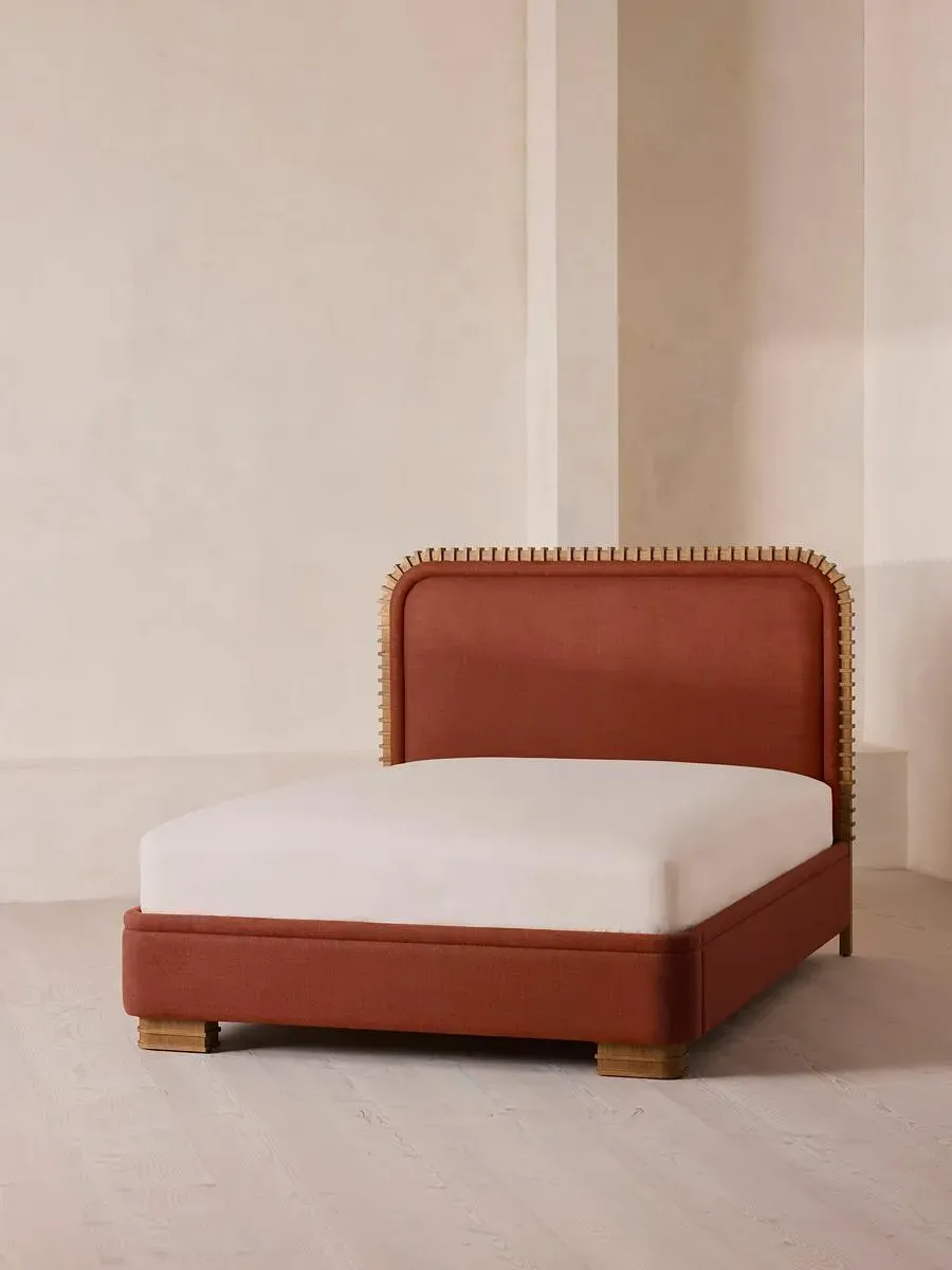 King Bed with Carved Headboard - Sienna, Linen