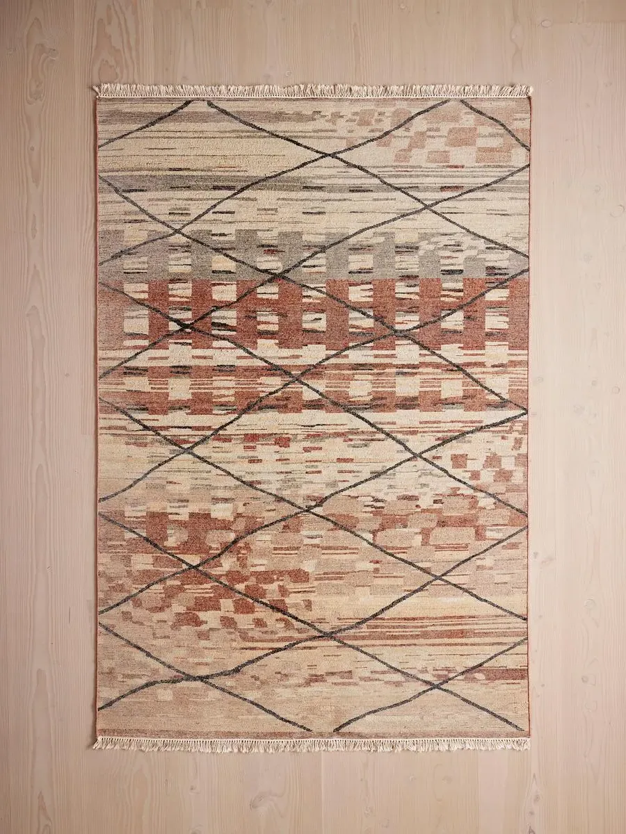 Medium Diamond Pattern Rug - Wool