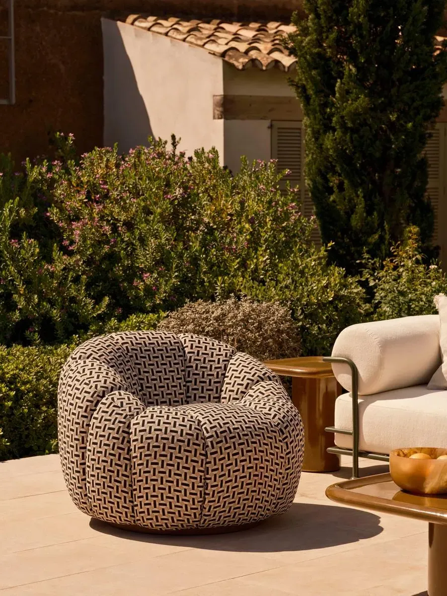 Outdoor Armchair with Curves - Monochrome, Fabric image